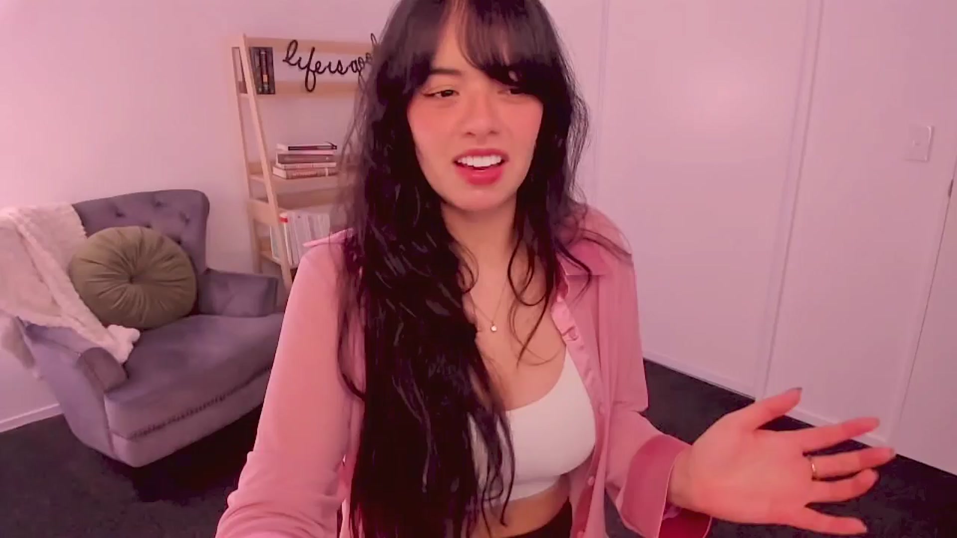 Gallery image thumbnail from NinaDeLaCruz's myfreecams stream on, 09/14/2025, 04:08 image 12 of 20