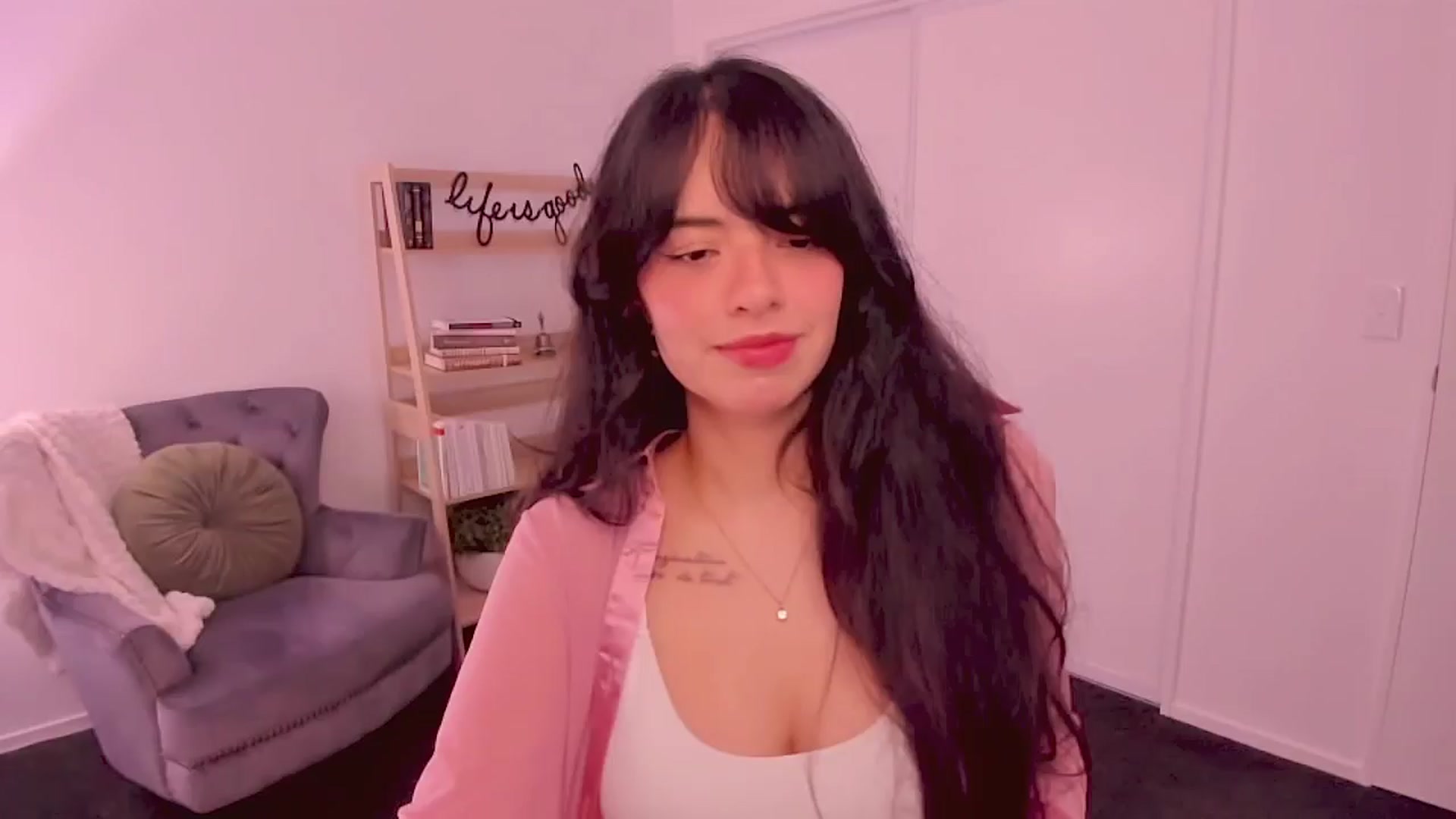 Gallery image thumbnail from NinaDeLaCruz's myfreecams stream on, 09/14/2025, 04:08 image 14 of 20