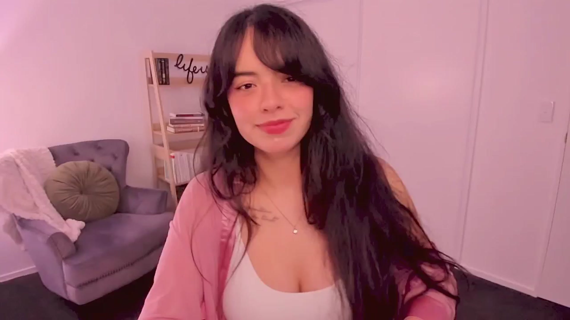 Gallery image thumbnail from NinaDeLaCruz's myfreecams stream on, 09/14/2025, 04:08 image 19 of 20