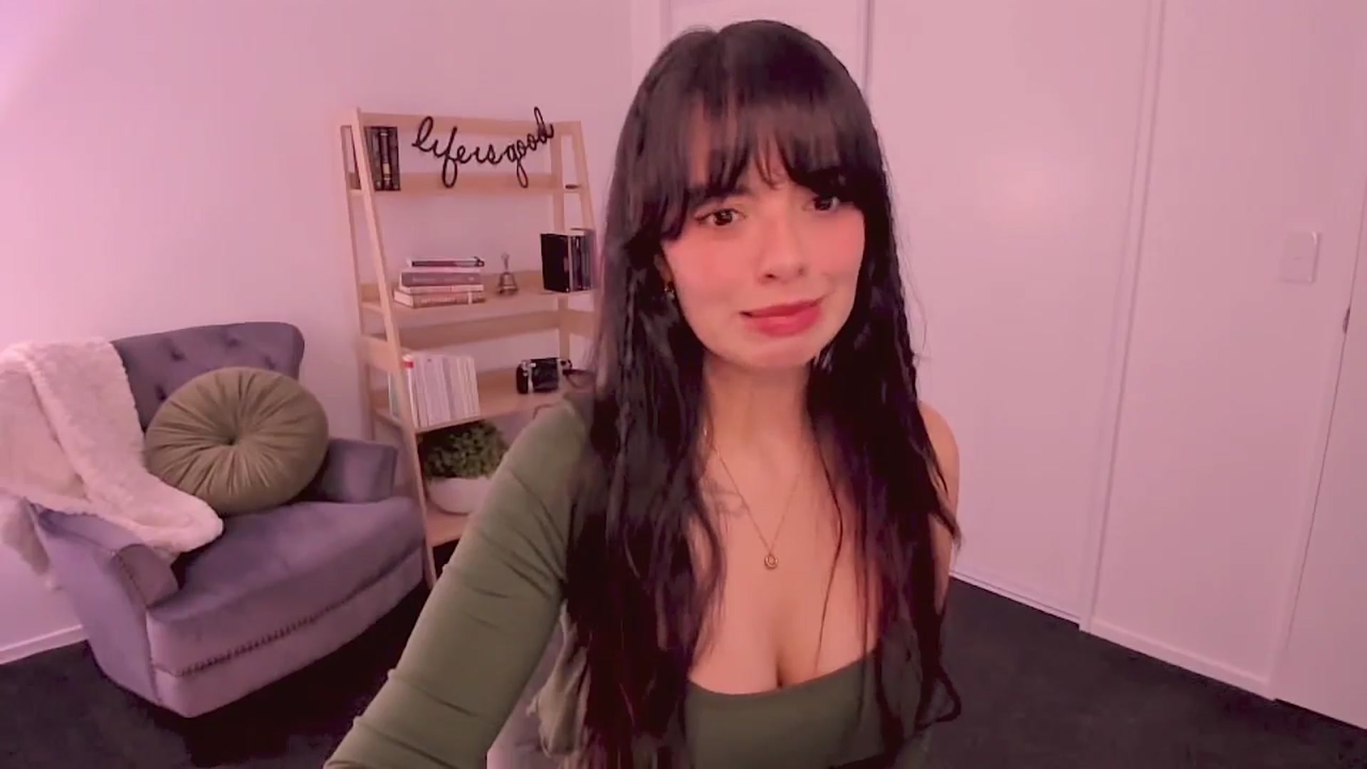 Gallery image thumbnail from NinaKarina's myfreecams stream on, 09/12/2025, 02:30 image 13 of 20