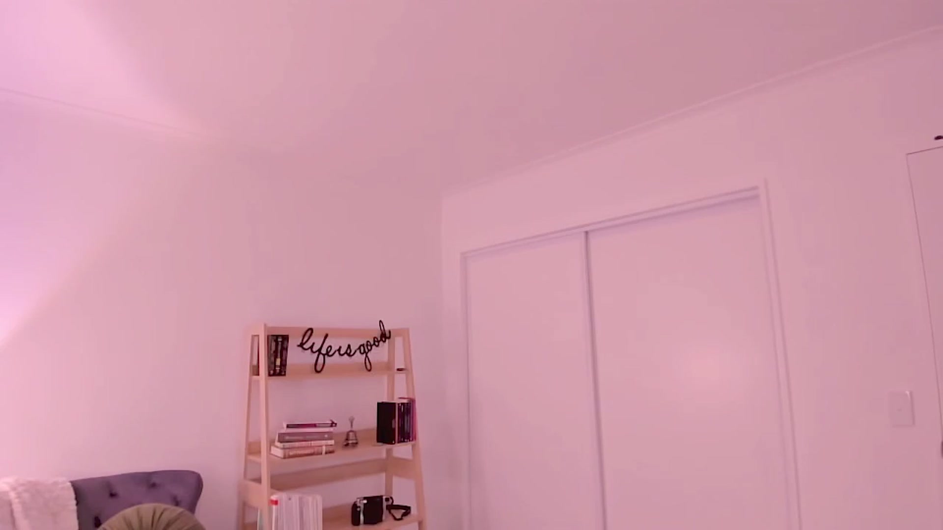 Gallery image thumbnail from NinaKarina's myfreecams stream on, 09/12/2025, 02:30 image 15 of 20