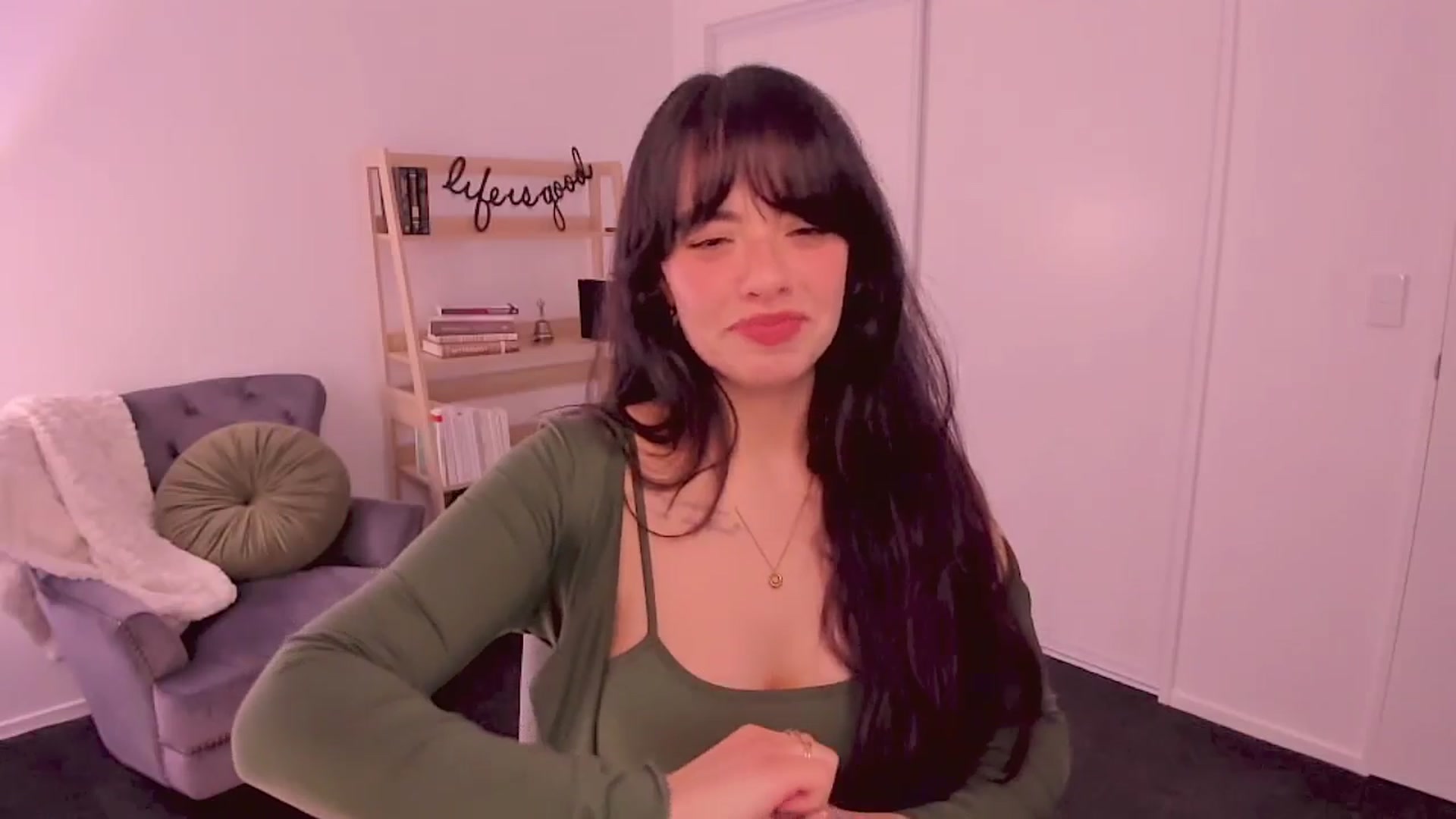Gallery image thumbnail from NinaKarina's myfreecams stream on, 09/12/2025, 02:30 image 8 of 20