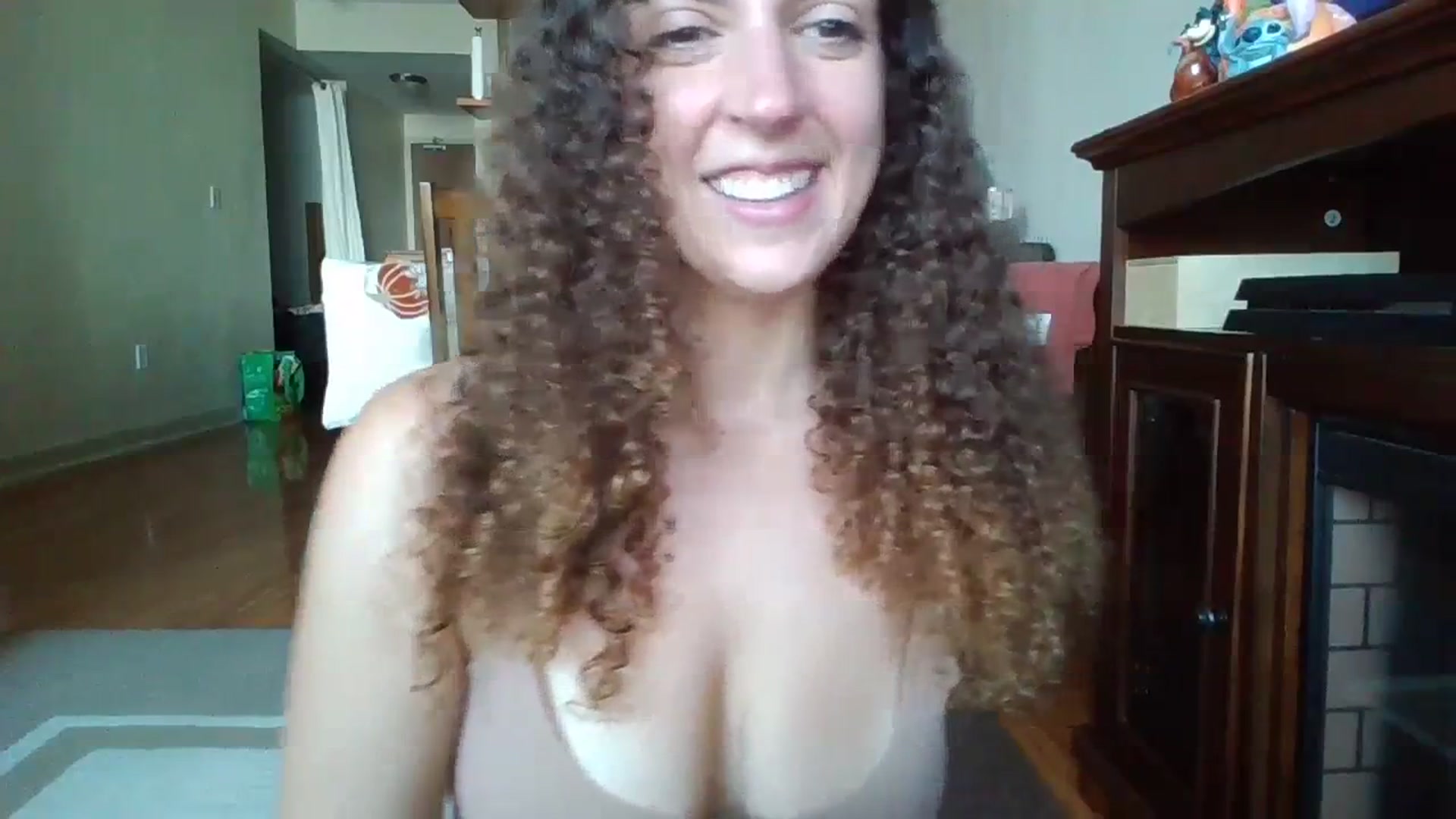 Gallery image thumbnail from NinaNeverland's myfreecams stream on, 09/27/2023, 17:09 image 2 of 20