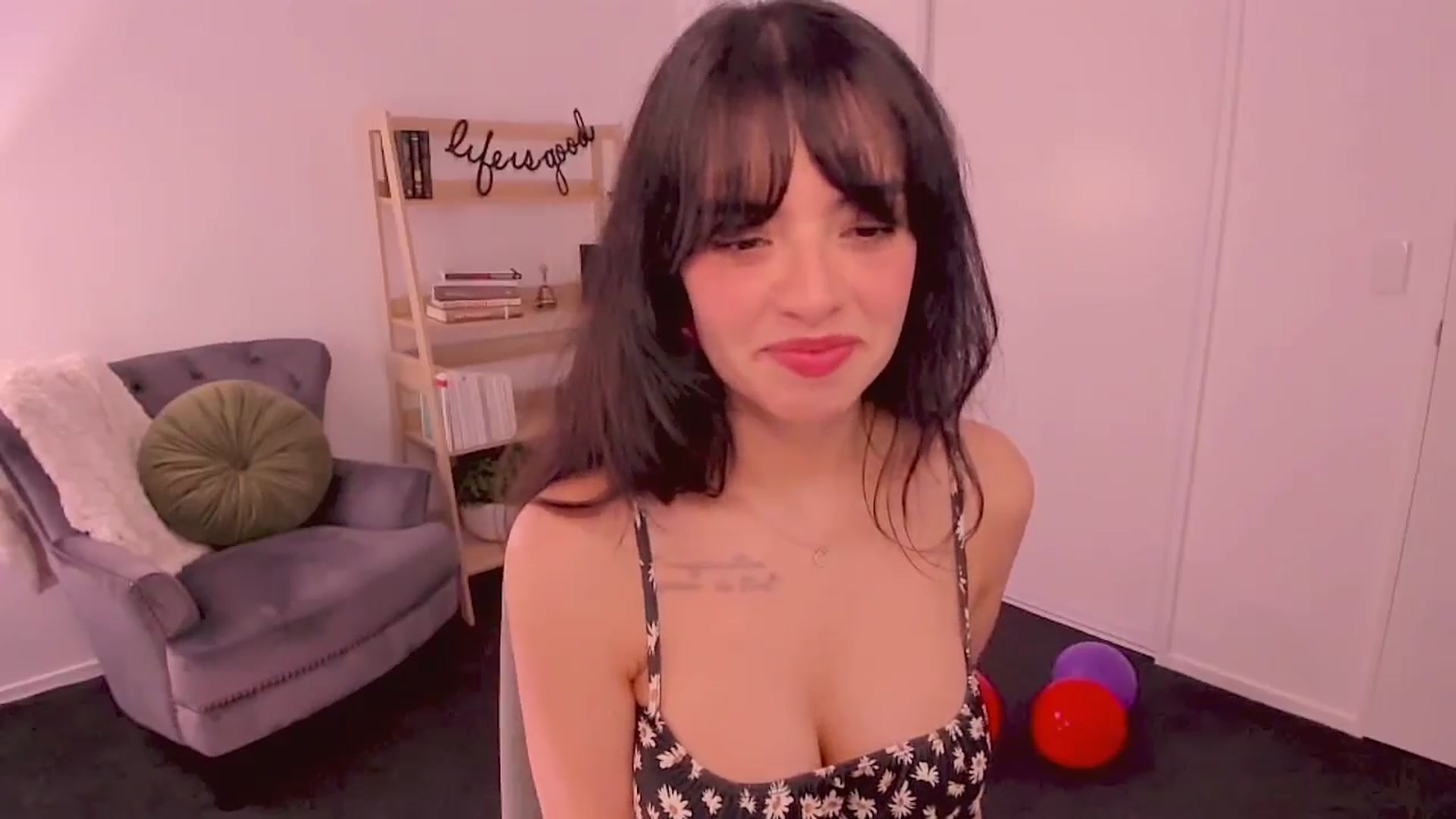 Gallery image thumbnail from NinaPanchita's myfreecams stream on, 09/07/2025, 05:40 image 15 of 20