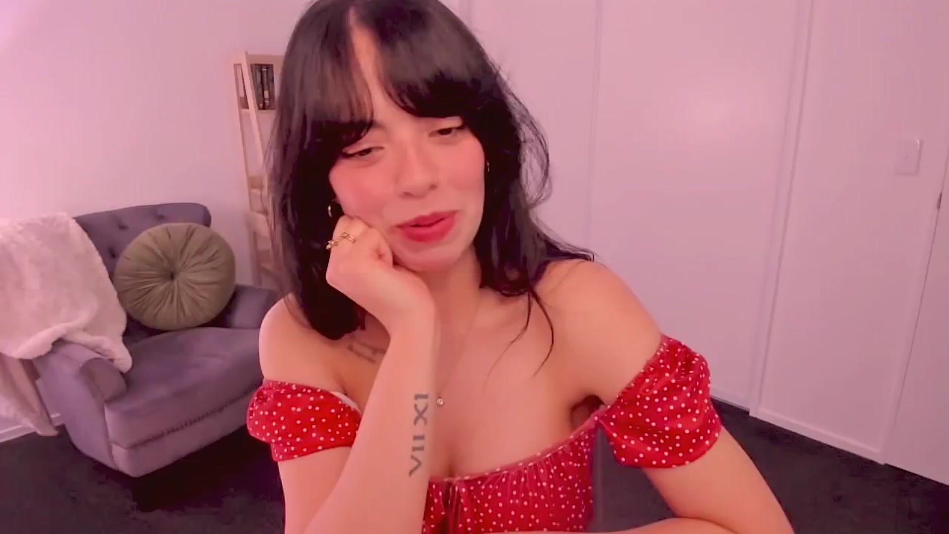 Gallery image thumbnail from NinaPinguina's myfreecams stream on, 09/15/2025, 01:55 image 17 of 20
