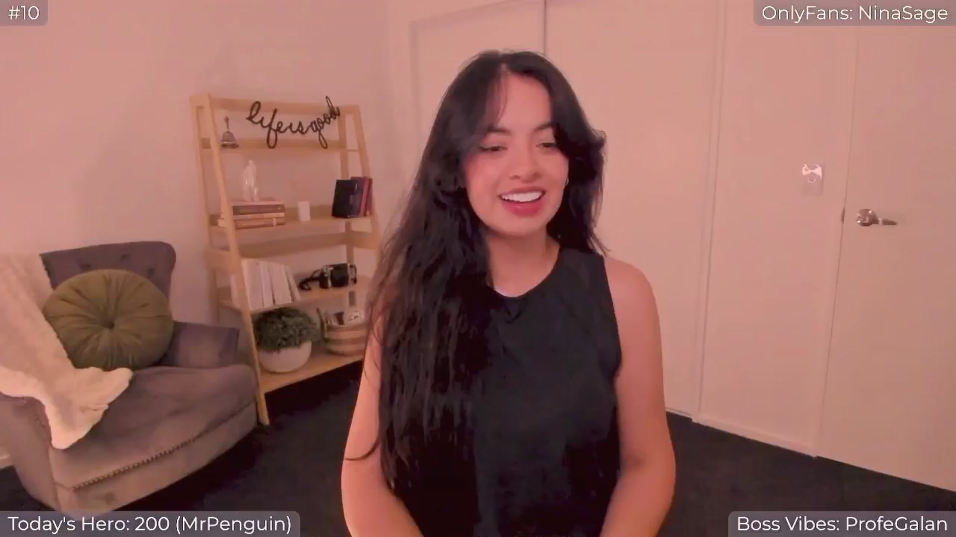 Gallery image thumbnail from NinaSage's myfreecams stream on, 01/25/2025, 04:22 image 1 of 20