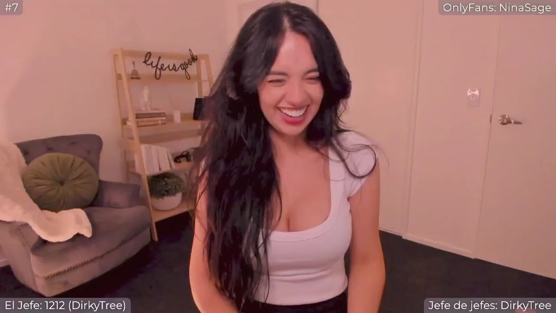 Gallery image thumbnail from NinaSage's myfreecams stream on, 01/28/2025, 01:25 image 15 of 20