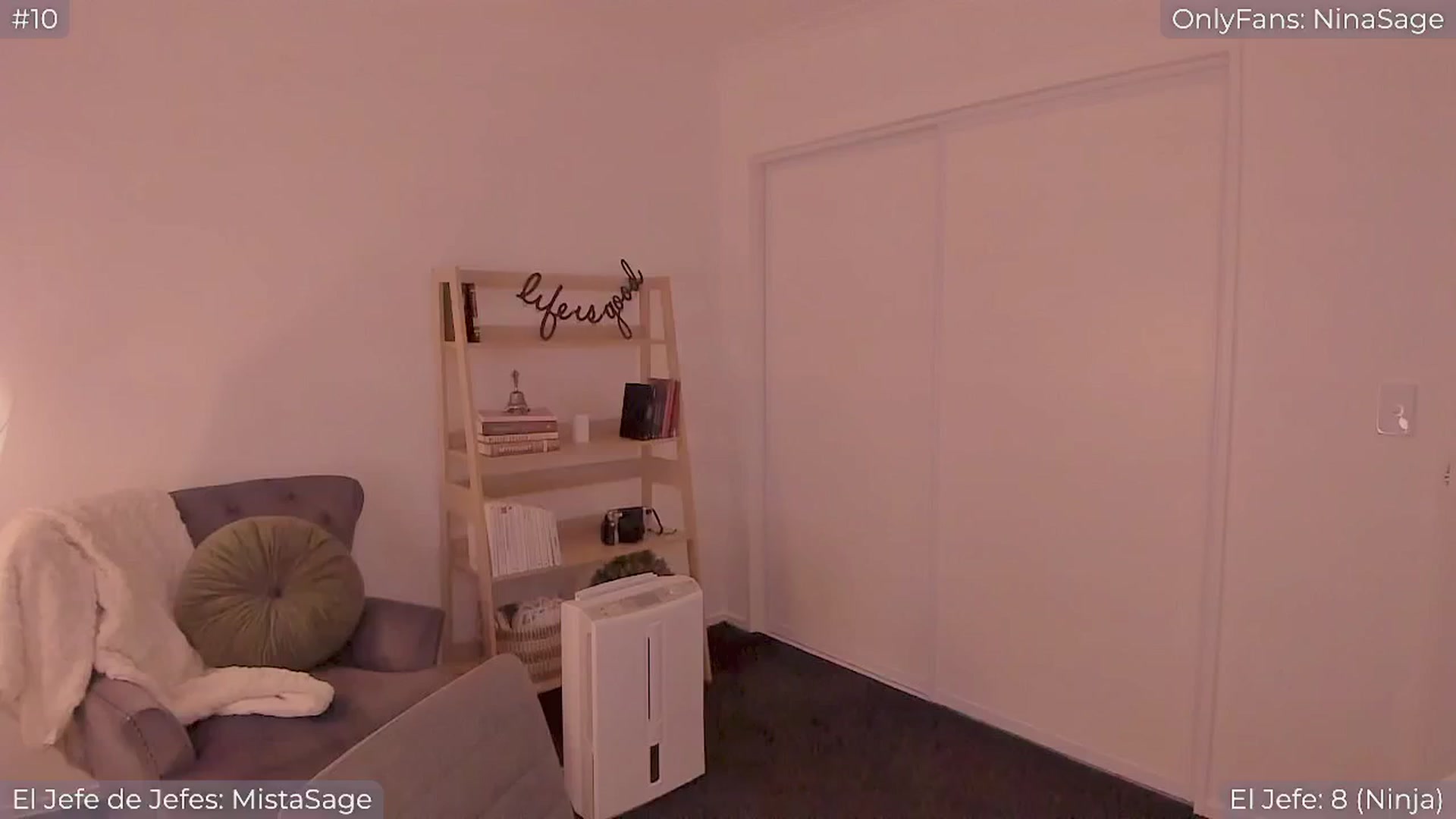 Gallery image thumbnail from NinaSage's myfreecams stream on, 05/17/2025, 24:11 image 1 of 20