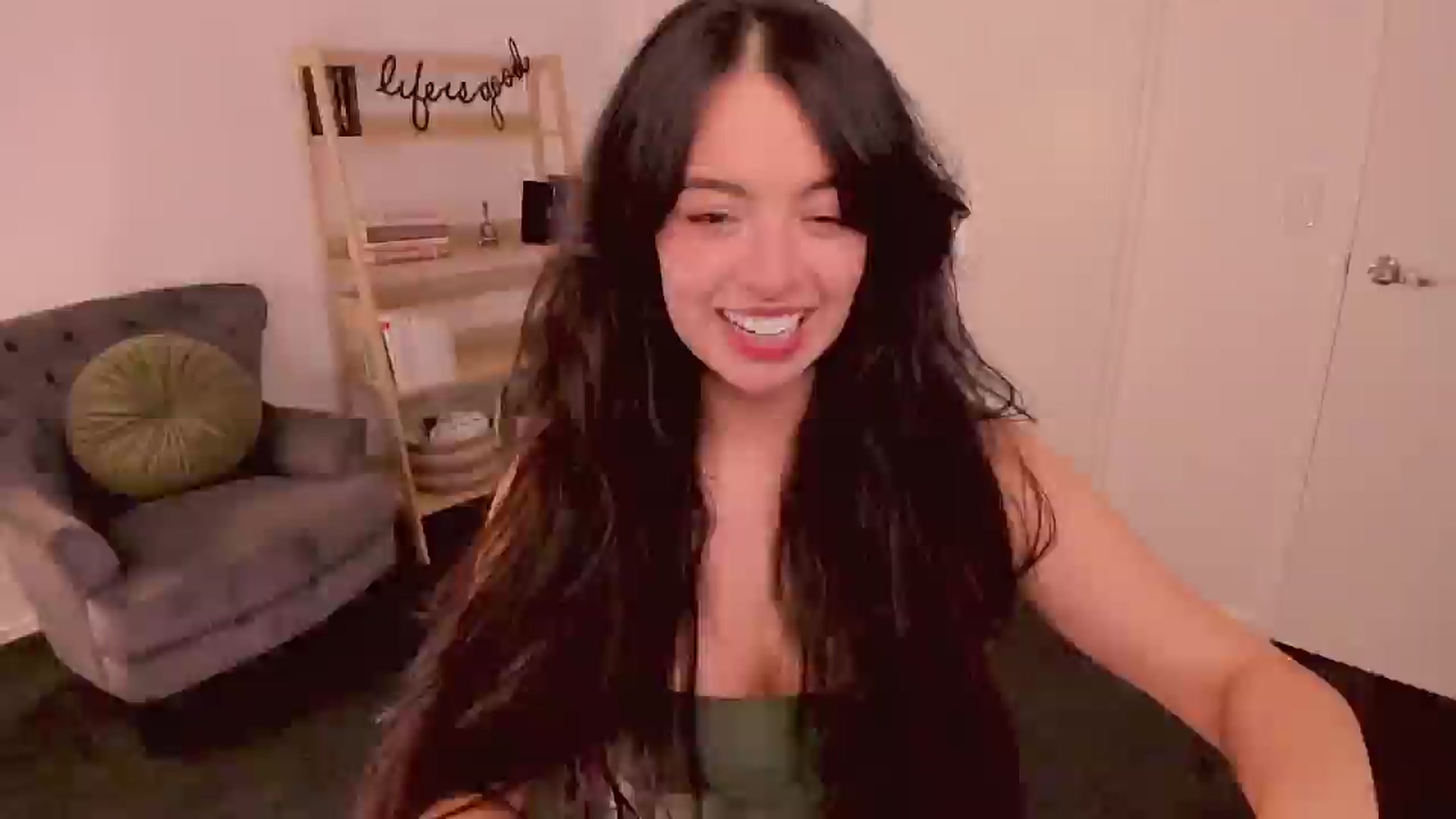 Gallery image thumbnail from NinaSage's myfreecams stream on, 06/26/2025, 05:16 image 7 of 20