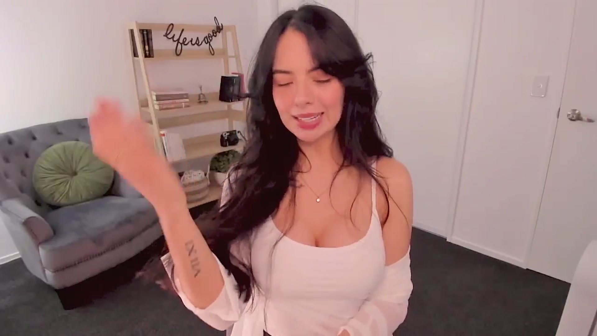 Gallery image thumbnail from NinaSage's myfreecams stream on, 07/06/2025, 04:13 image 8 of 20
