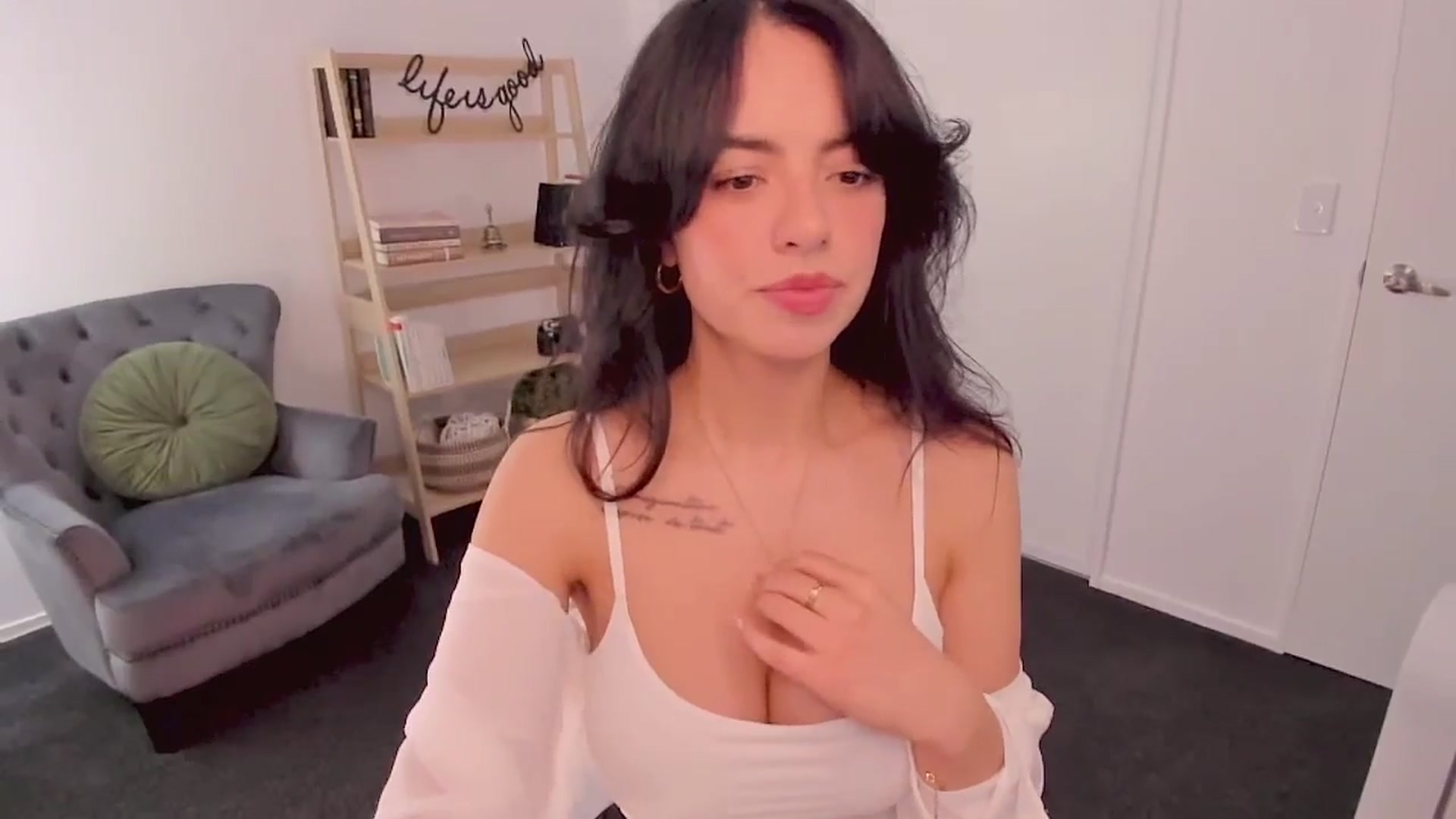 Gallery image thumbnail from NinaSage's myfreecams stream on, 07/06/2025, 04:13 image 9 of 20