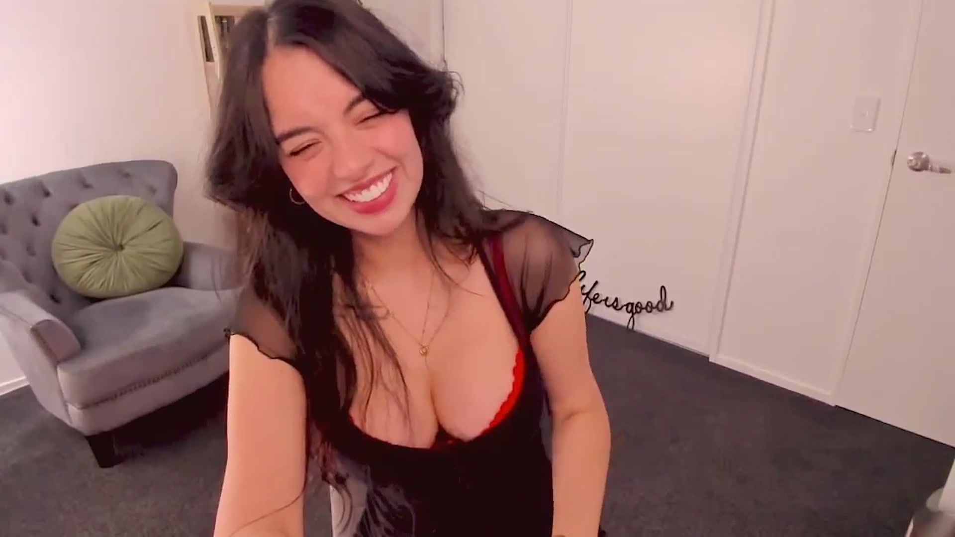Gallery image thumbnail from NinaSage's myfreecams stream on, 07/10/2025, 24:03 image 14 of 20