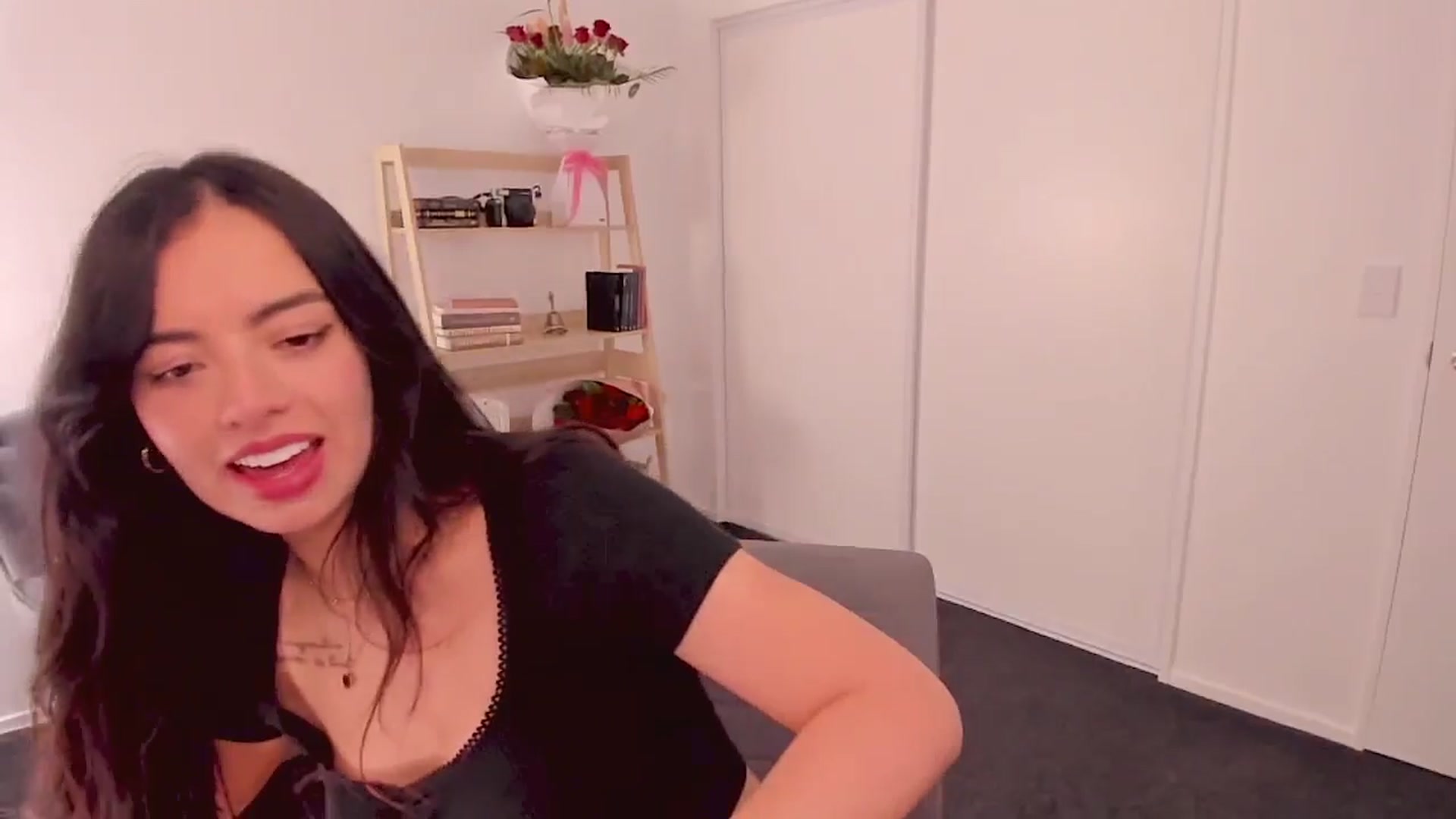 Gallery image thumbnail from NinaSage's myfreecams stream on, 08/02/2025, 05:23 image 17 of 20