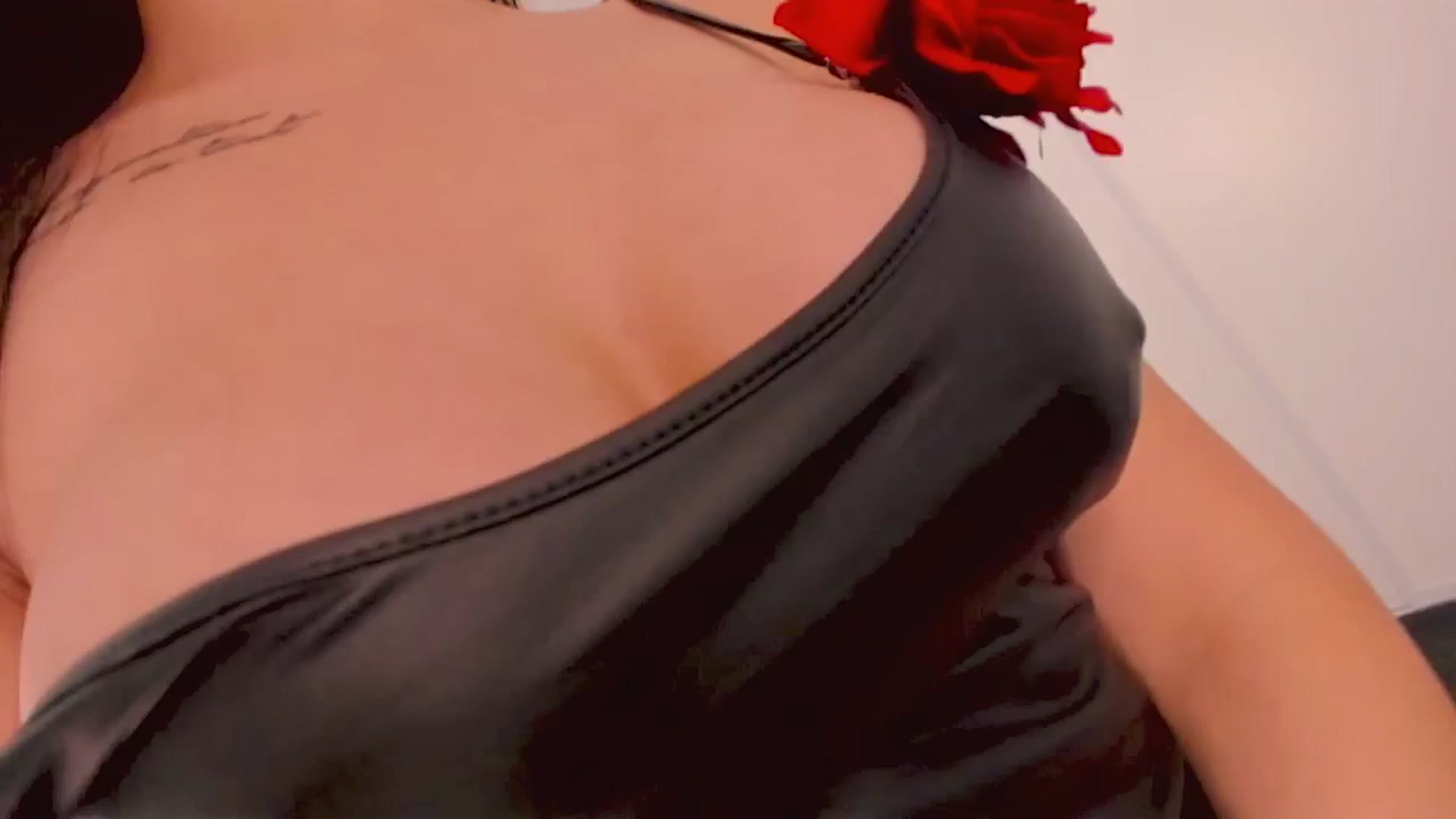 Gallery image thumbnail from NinaSage's myfreecams stream on, 08/05/2025, 04:11 image 20 of 20