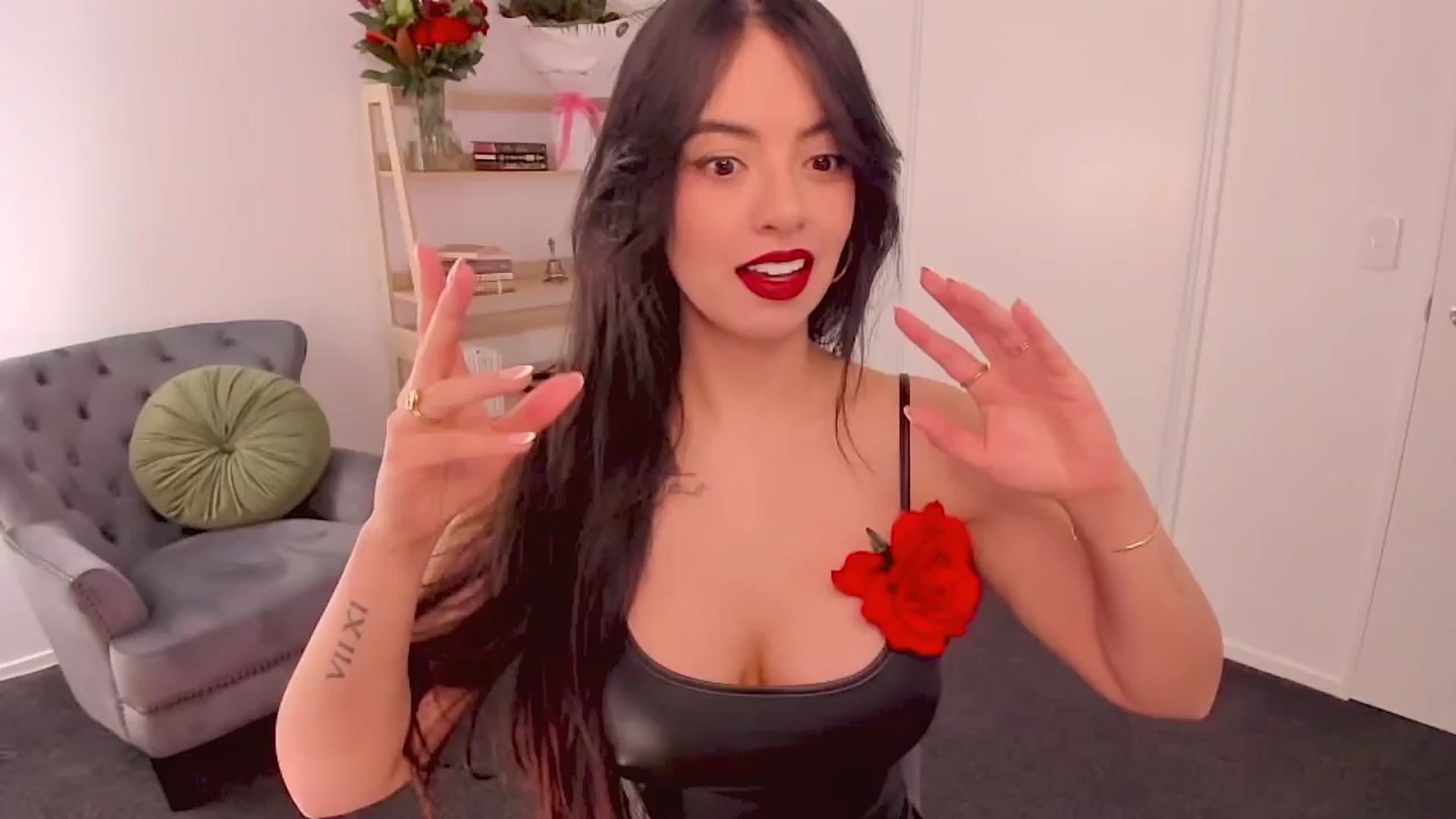 Gallery image thumbnail from NinaSage's myfreecams stream on, 08/05/2025, 04:11 image 1 of 20