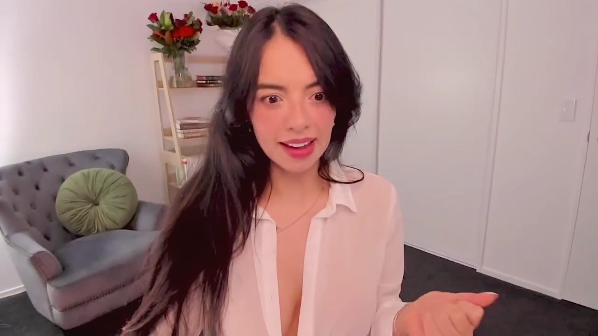 Gallery image thumbnail from NinaSage's myfreecams stream on, 08/06/2025, 02:18 image 12 of 20