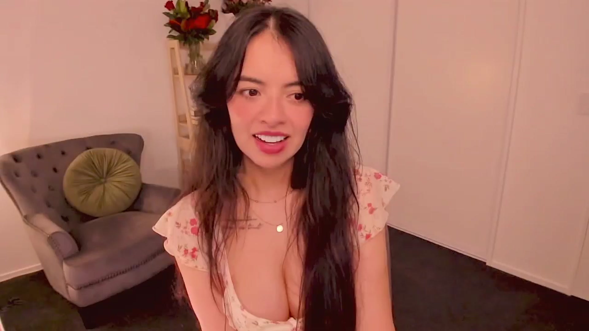 Gallery image thumbnail from NinaSage's myfreecams stream on, 08/07/2025, 05:03 image 18 of 20