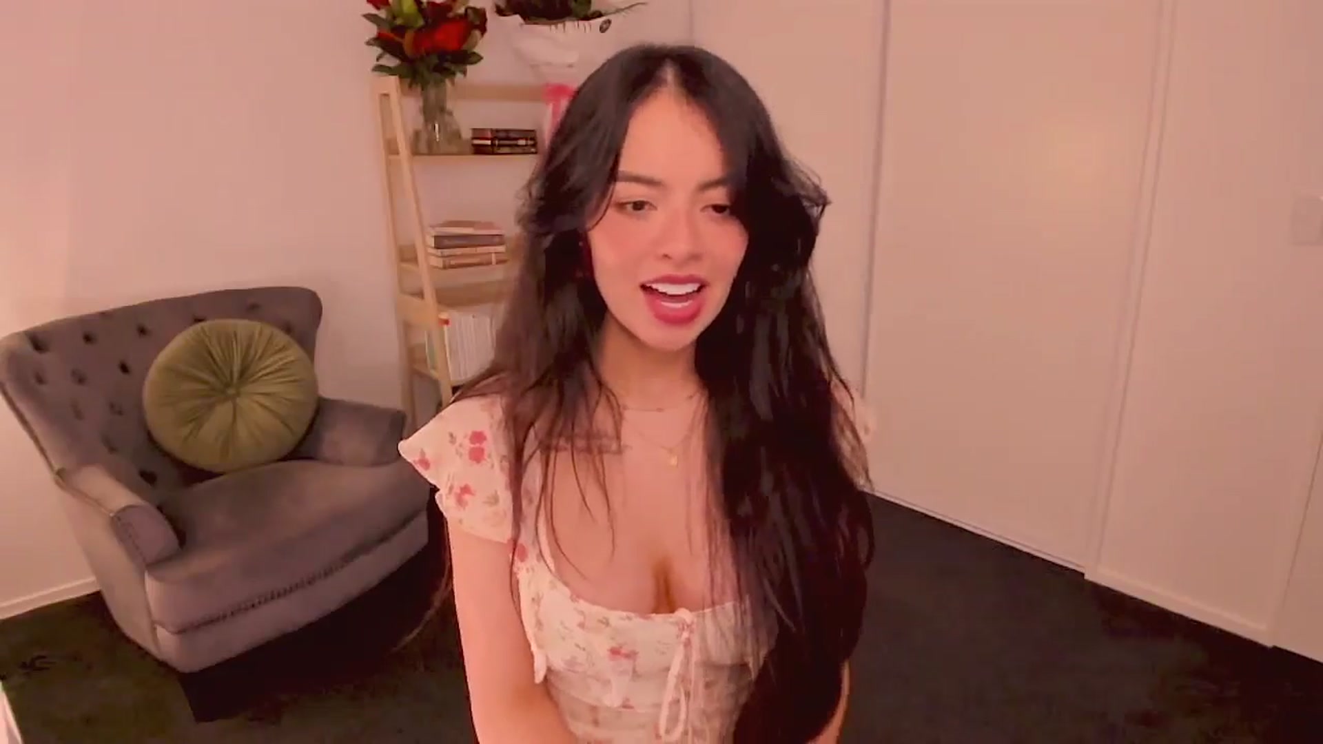Gallery image thumbnail from NinaSage's myfreecams stream on, 08/07/2025, 05:13 image 13 of 20
