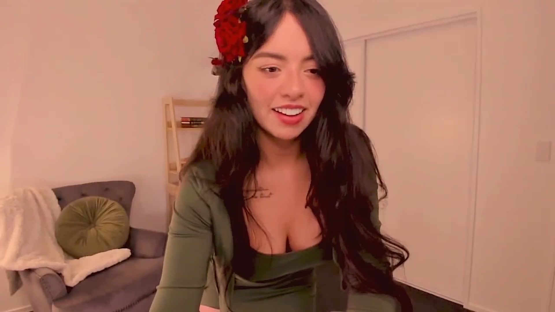 Gallery image thumbnail from NinaSage's myfreecams stream on, 08/10/2025, 02:53 image 9 of 20