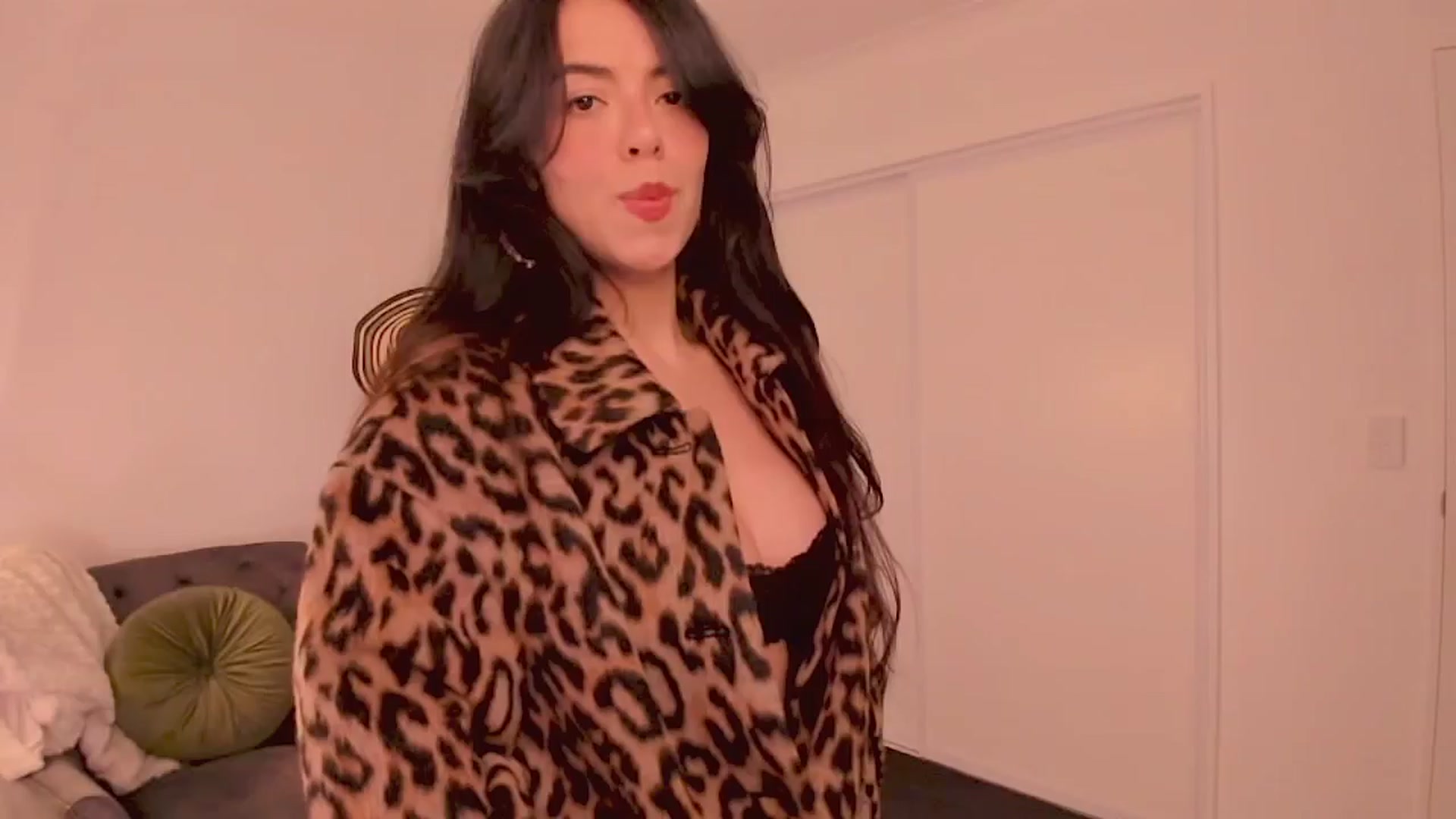Gallery image thumbnail from NinaSage's myfreecams stream on, 08/11/2025, 01:20 image 17 of 20
