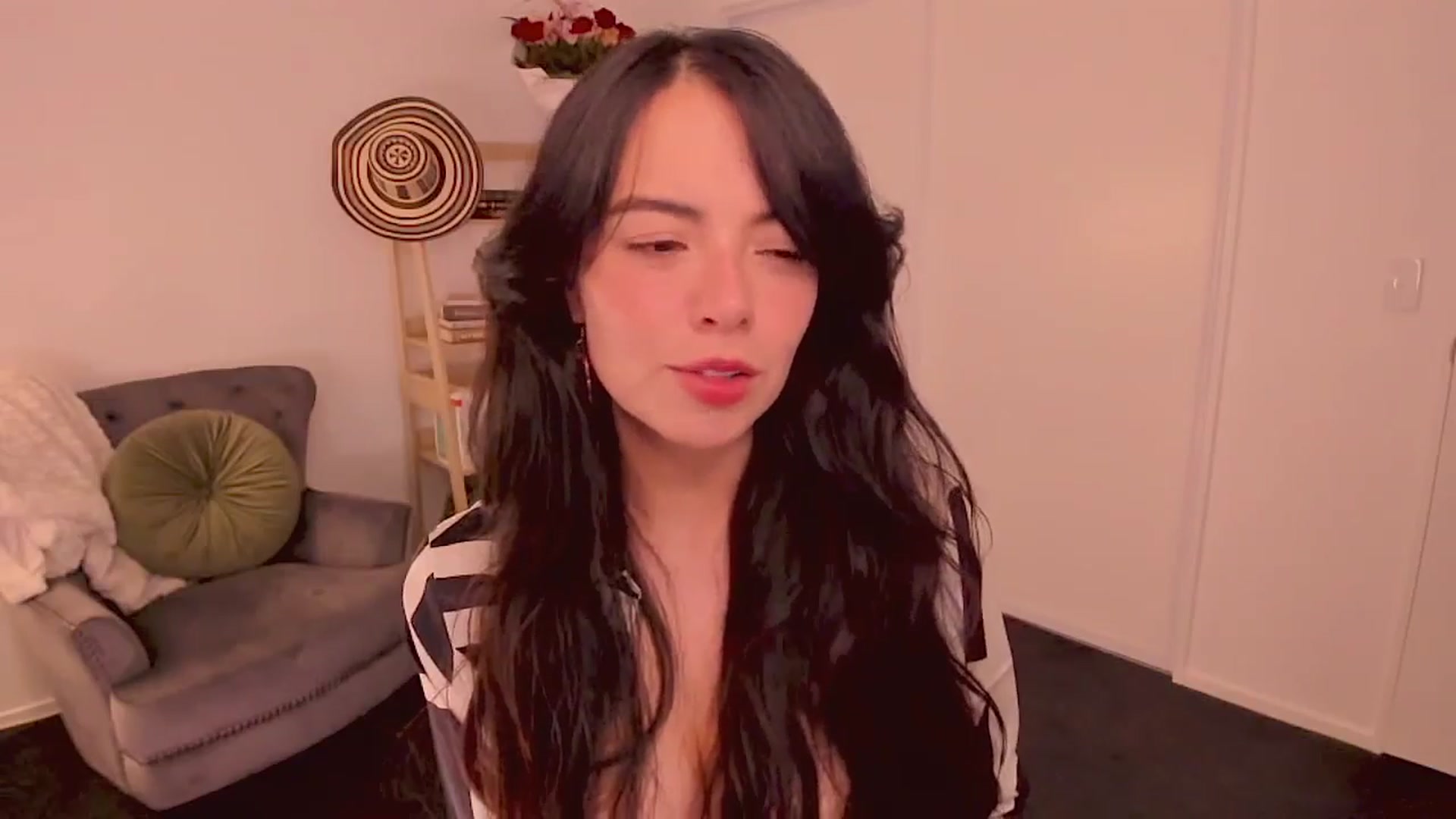 Gallery image thumbnail from NinaSage's myfreecams stream on, 08/11/2025, 04:41 image 5 of 20