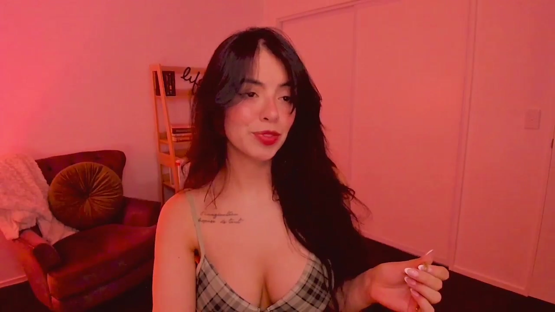 Gallery image thumbnail from NinaSage's myfreecams stream on, 08/12/2025, 24:03 image 16 of 20
