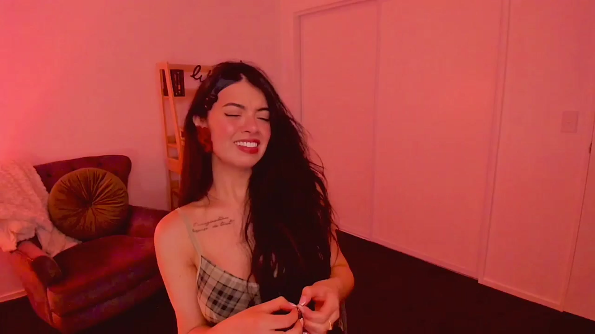 Gallery image thumbnail from NinaSage's myfreecams stream on, 08/12/2025, 24:03 image 6 of 20