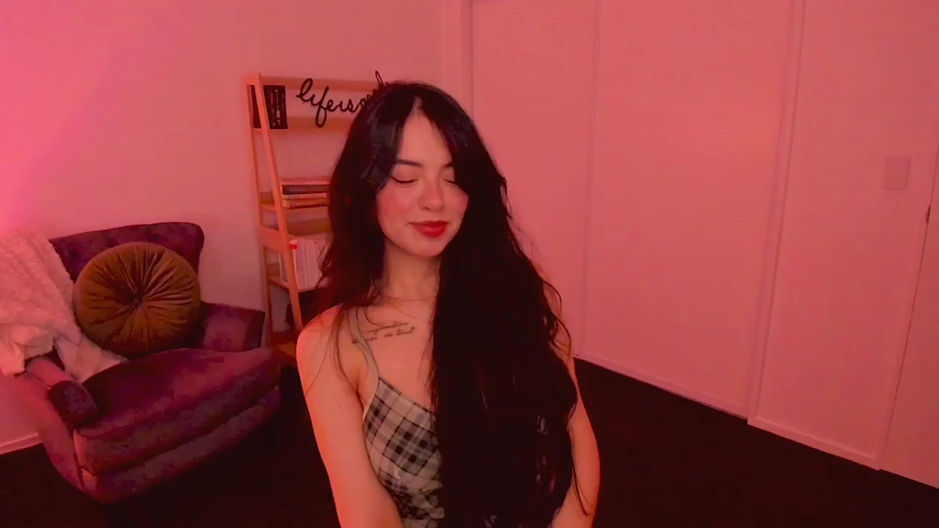 Gallery image thumbnail from NinaSage's myfreecams stream on, 08/12/2025, 03:06 image 1 of 20