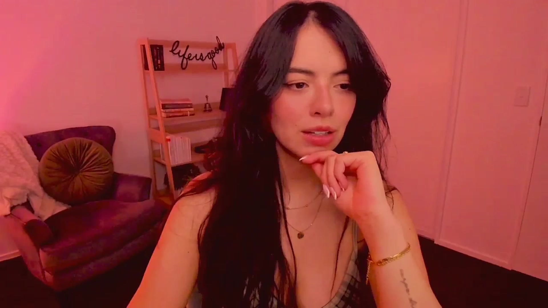 Gallery image thumbnail from NinaSage's myfreecams stream on, 08/12/2025, 03:06 image 18 of 20