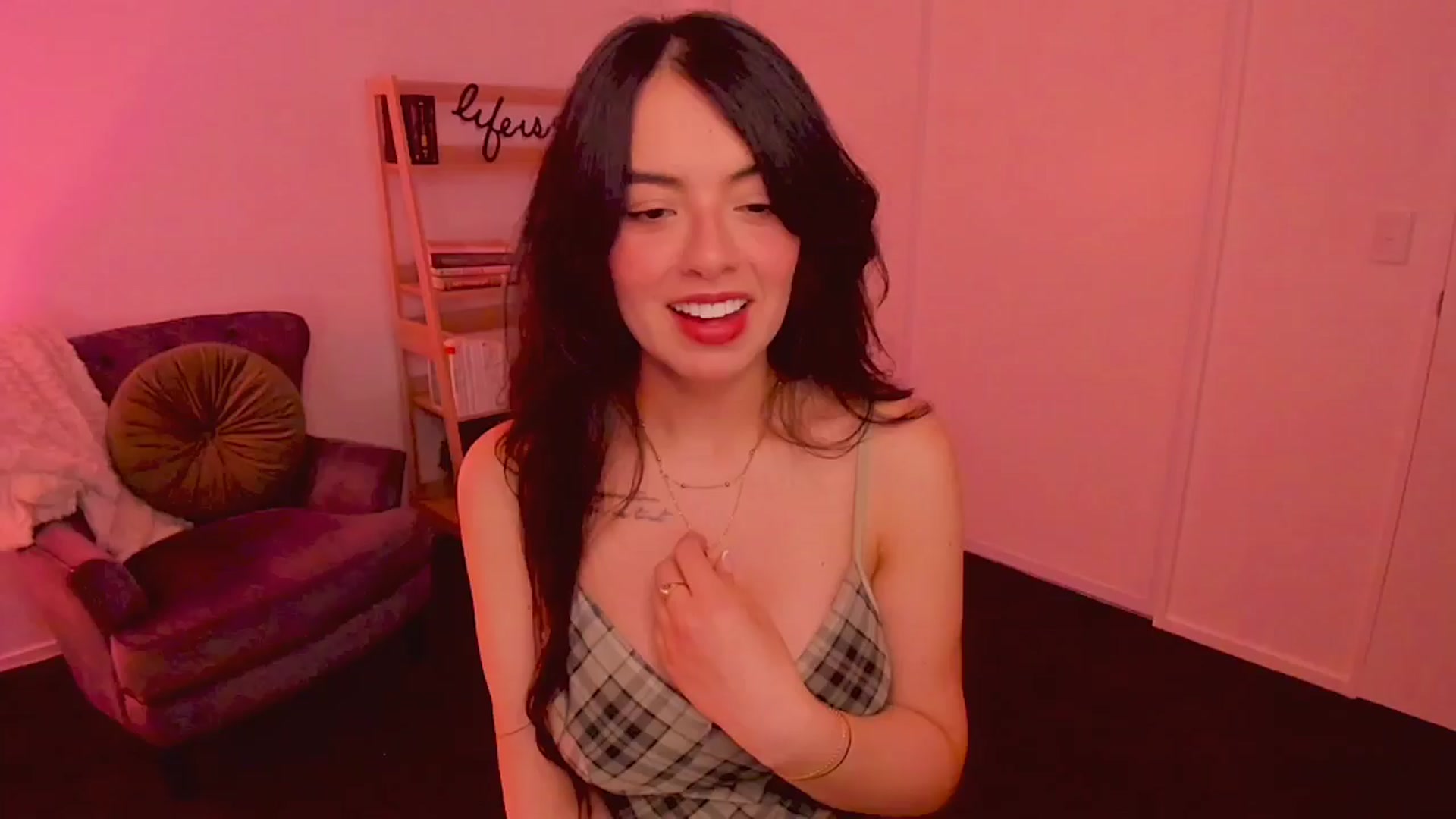 Gallery image thumbnail from NinaSage's myfreecams stream on, 08/12/2025, 04:52 image 2 of 20