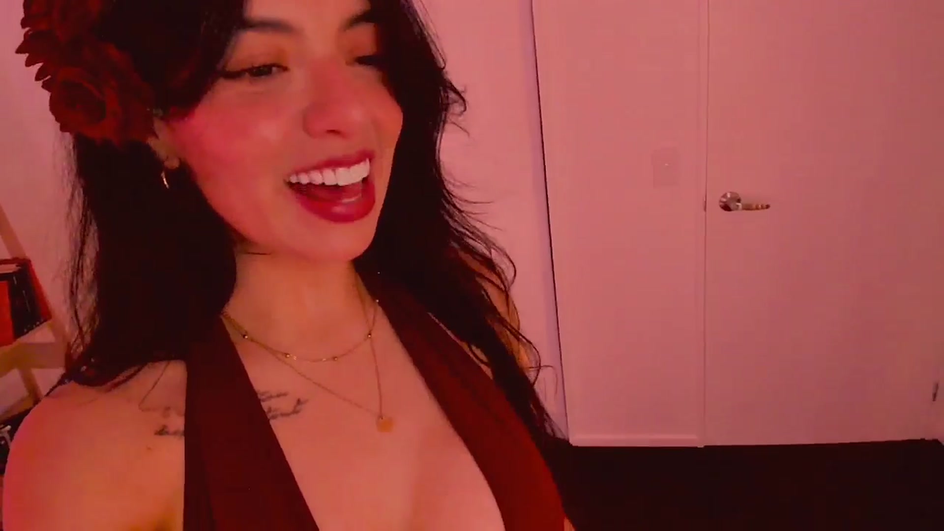 Gallery image thumbnail from NinaSage's myfreecams stream on, 08/17/2025, 01:36 image 15 of 20