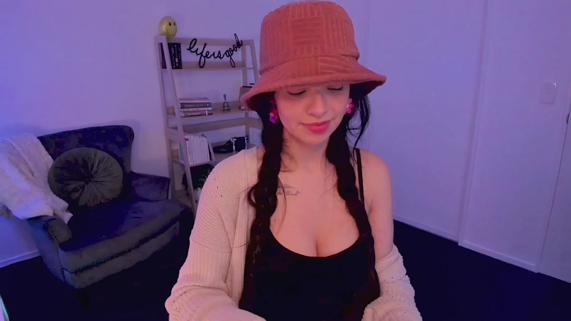 Gallery image thumbnail from NinaSage's myfreecams stream on, 08/18/2025, 02:47 image 19 of 20