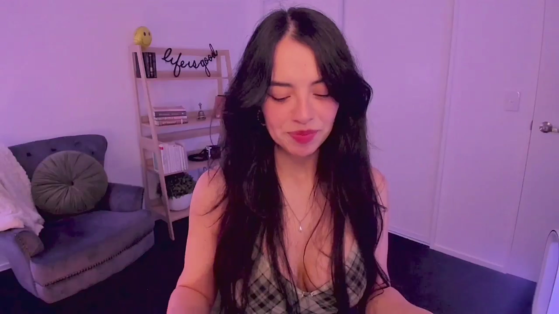 Gallery image thumbnail from NinaSage's myfreecams stream on, 08/19/2025, 03:14 image 16 of 20