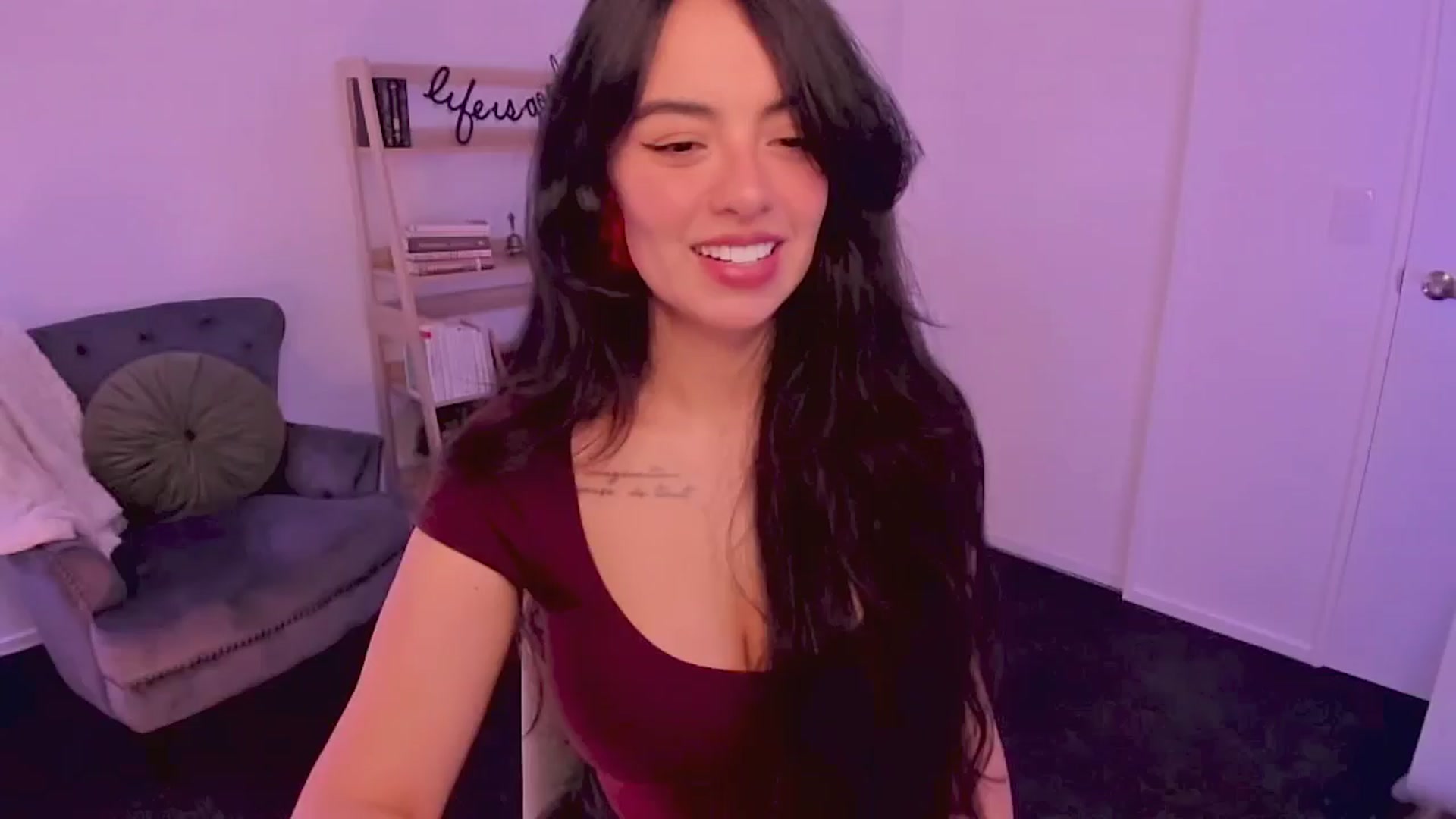 Gallery image thumbnail from NinaSage's myfreecams stream on, 08/21/2025, 01:42 image 1 of 20