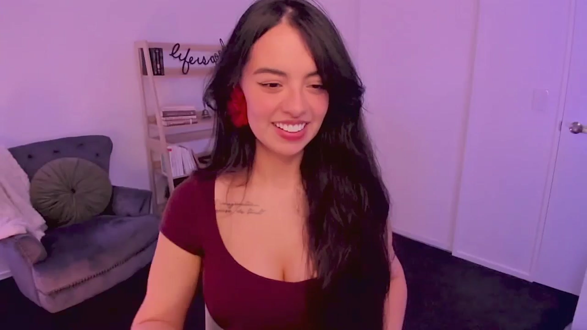 Gallery image thumbnail from NinaSage's myfreecams stream on, 08/21/2025, 01:42 image 17 of 20