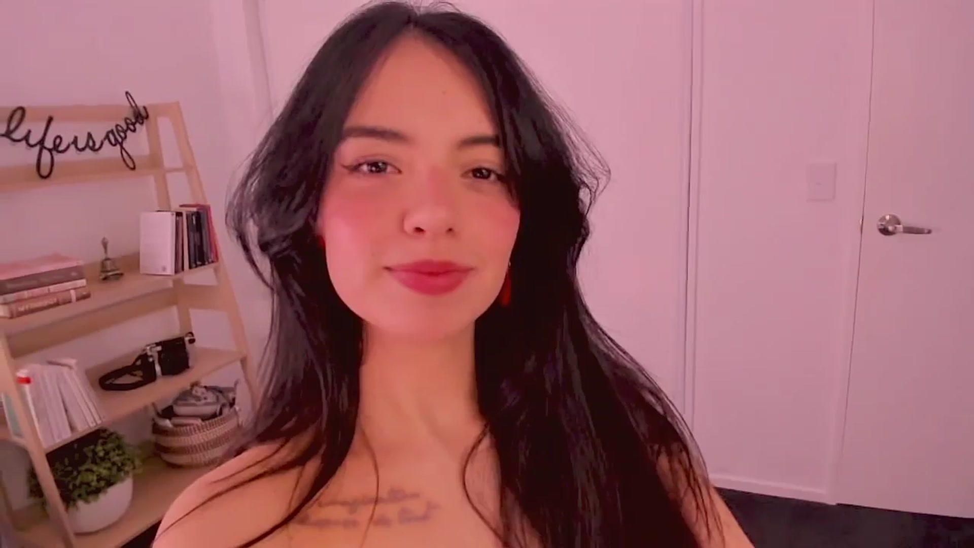 Gallery image thumbnail from NinaSage's myfreecams stream on, 08/25/2025, 05:12 image 4 of 20