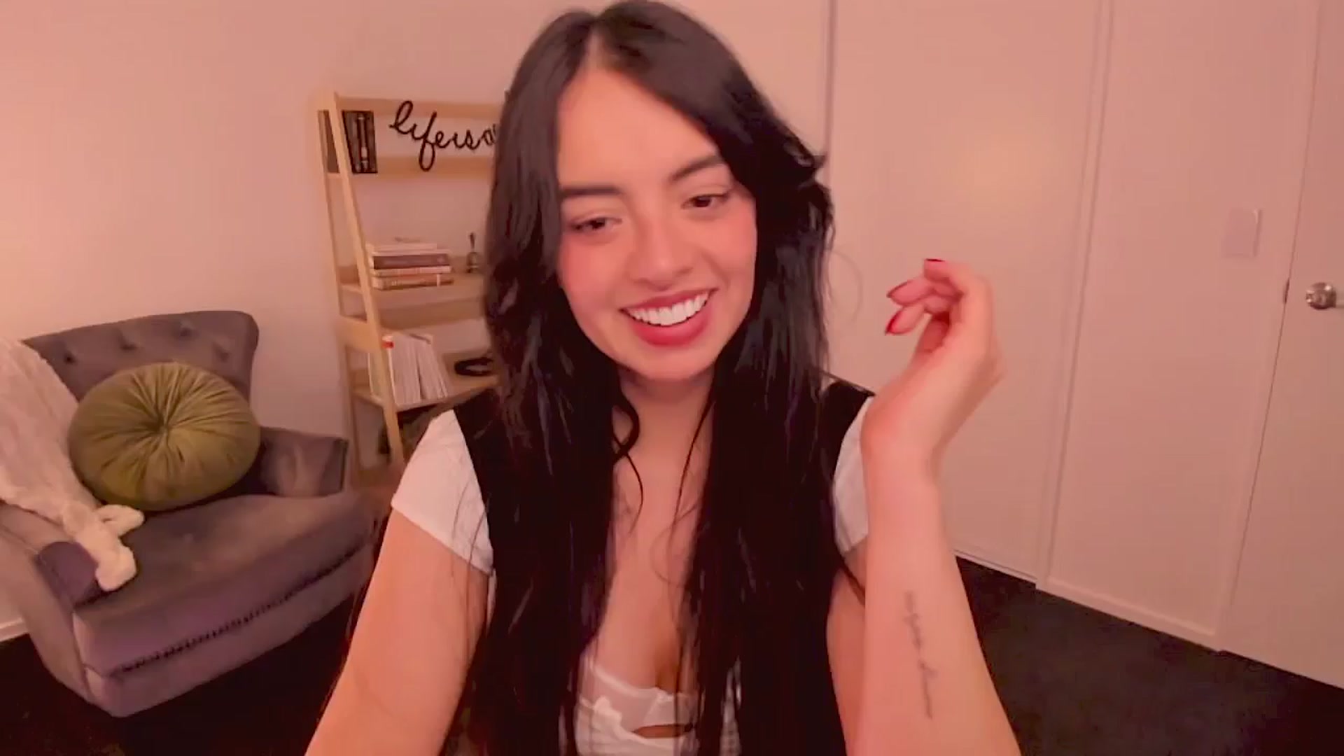 Gallery image thumbnail from NinaSage's myfreecams stream on, 08/26/2025, 05:24 image 5 of 20