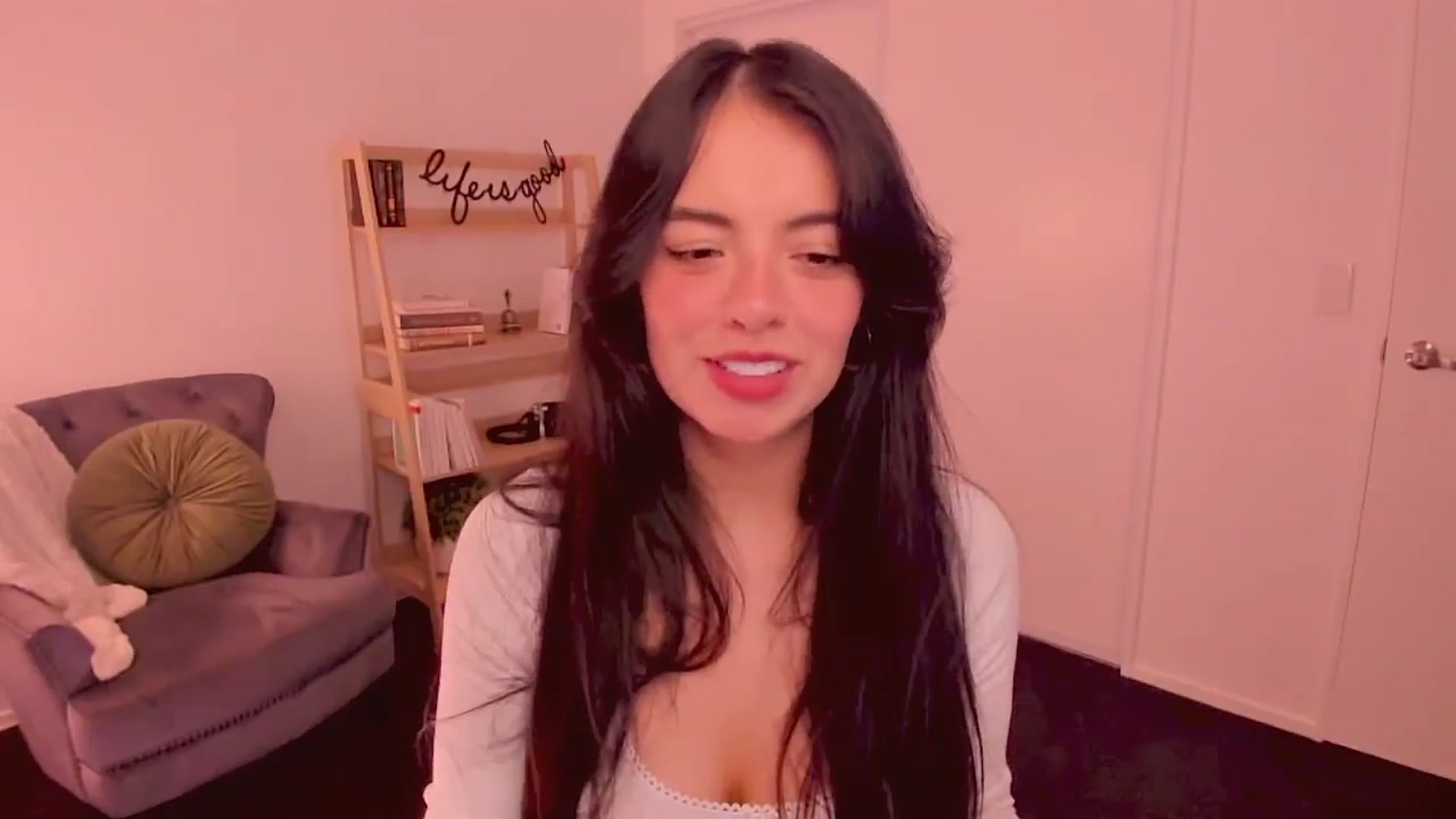 Gallery image thumbnail from NinaSage's myfreecams stream on, 08/27/2025, 05:50 image 10 of 20