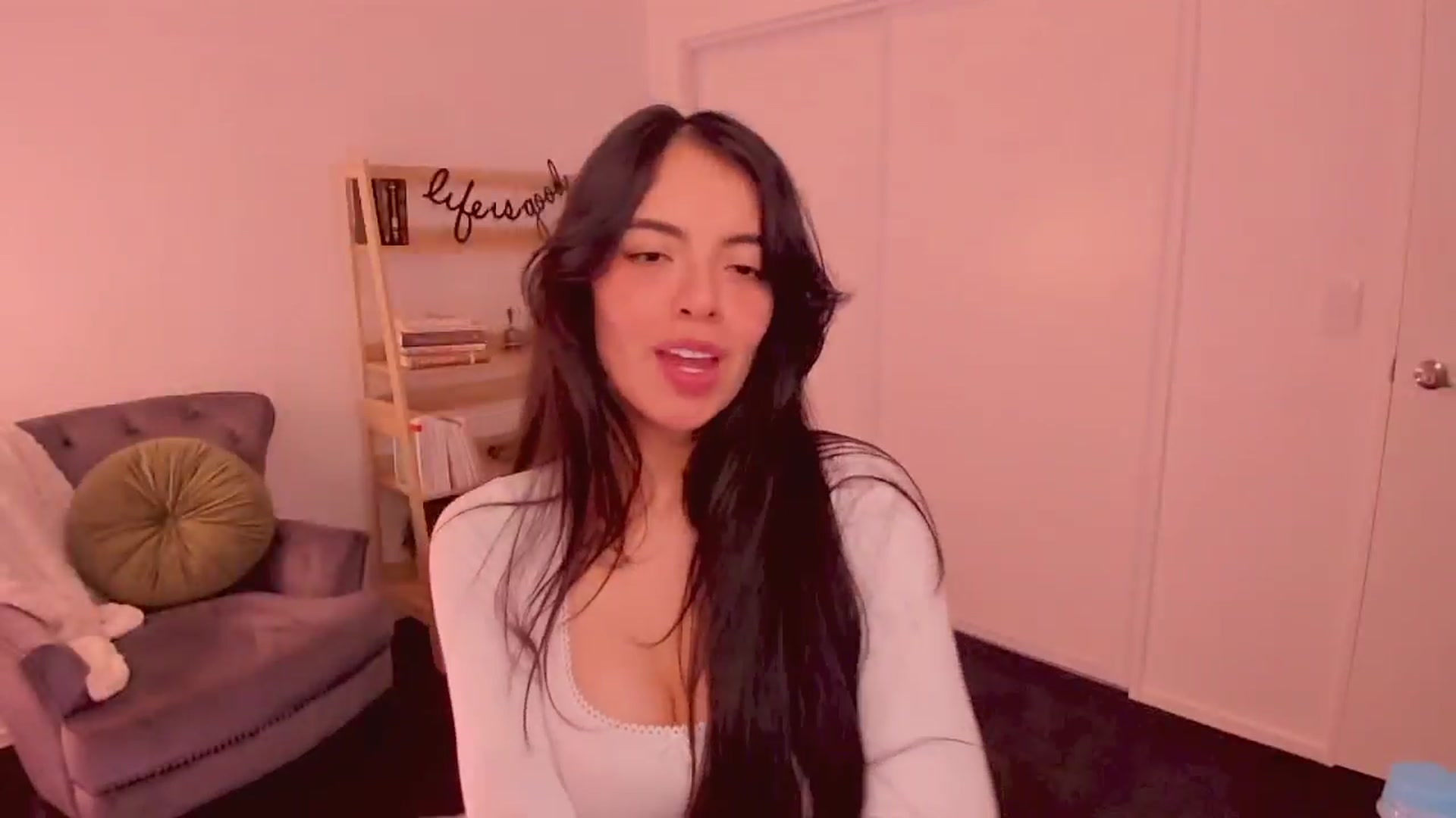 Gallery image thumbnail from NinaSage's myfreecams stream on, 08/27/2025, 06:02 image 17 of 20
