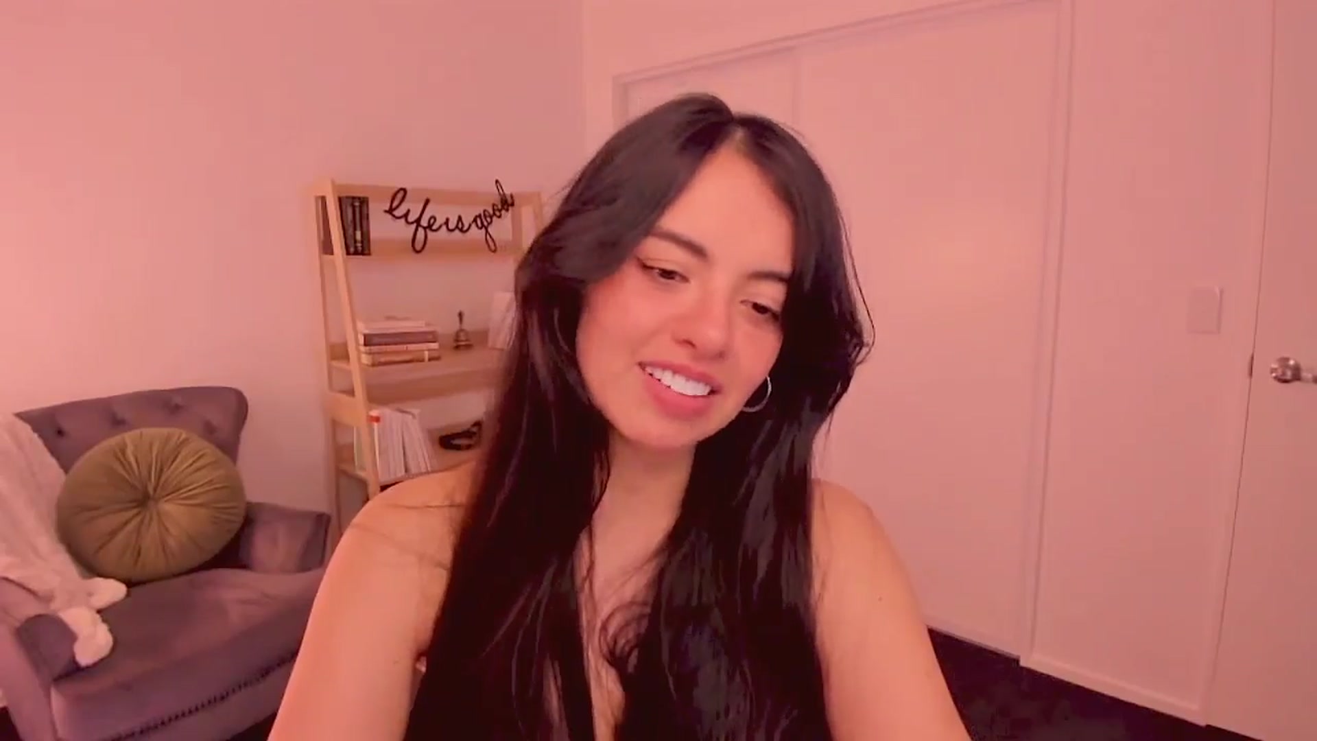 Gallery image thumbnail from NinaSage's myfreecams stream on, 08/27/2025, 06:02 image 4 of 20