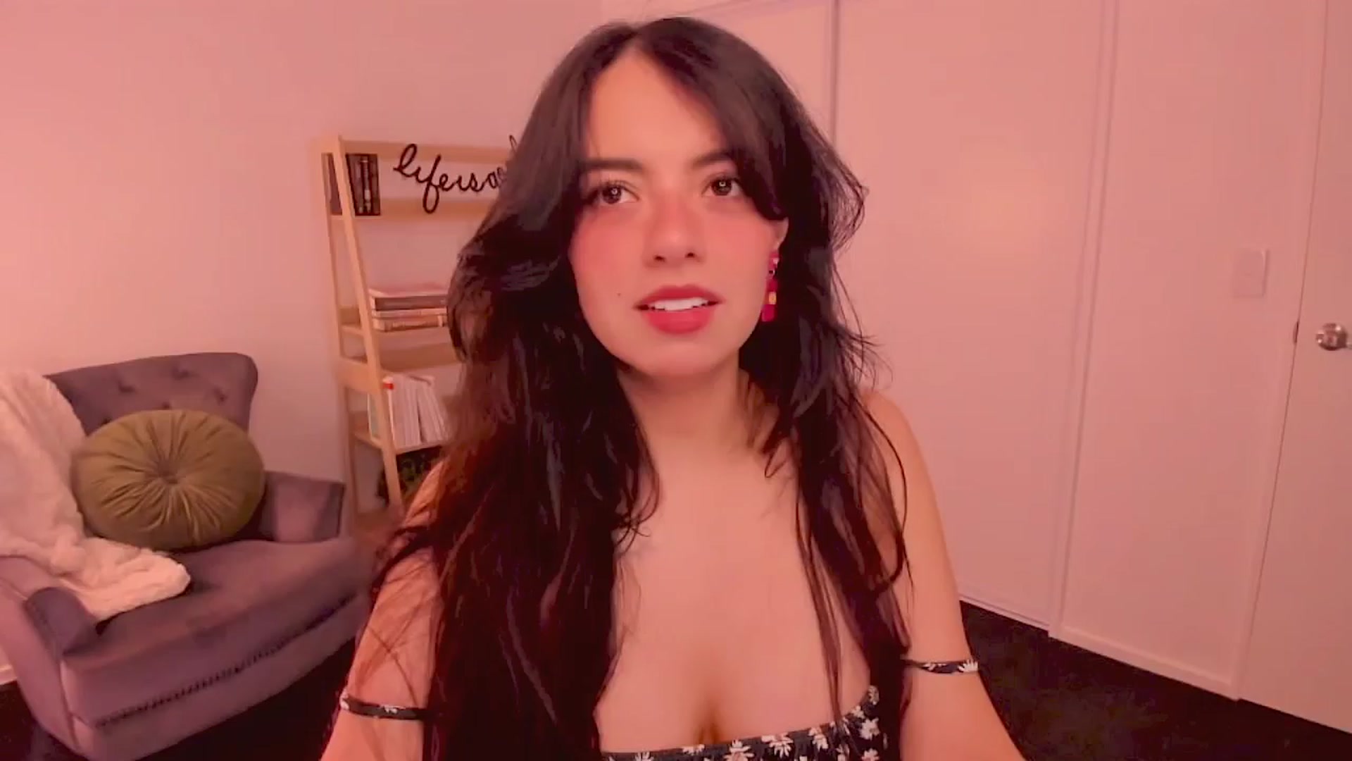 Gallery image thumbnail from NinaSage's myfreecams stream on, 08/28/2025, 24:00 image 16 of 20