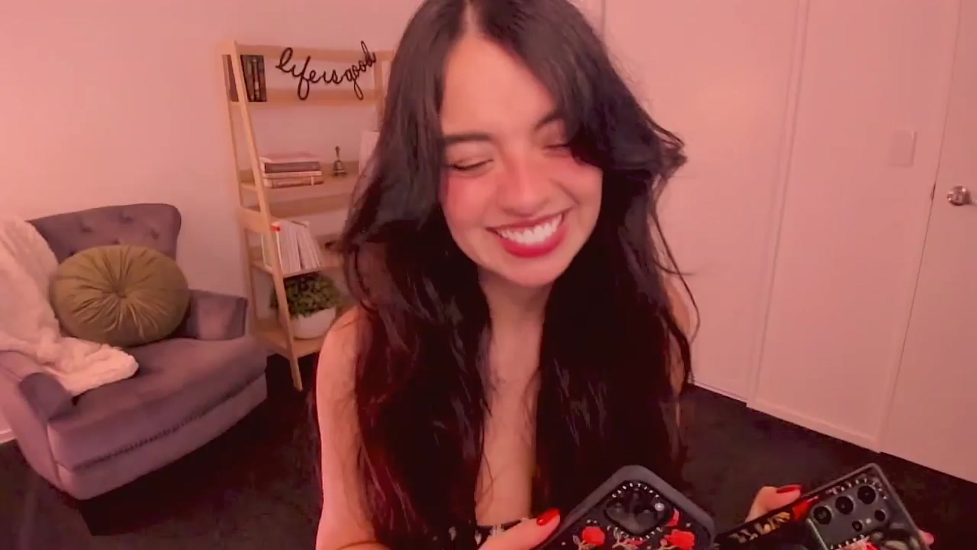 Gallery image thumbnail from NinaSage's myfreecams stream on, 08/28/2025, 02:01 image 6 of 20