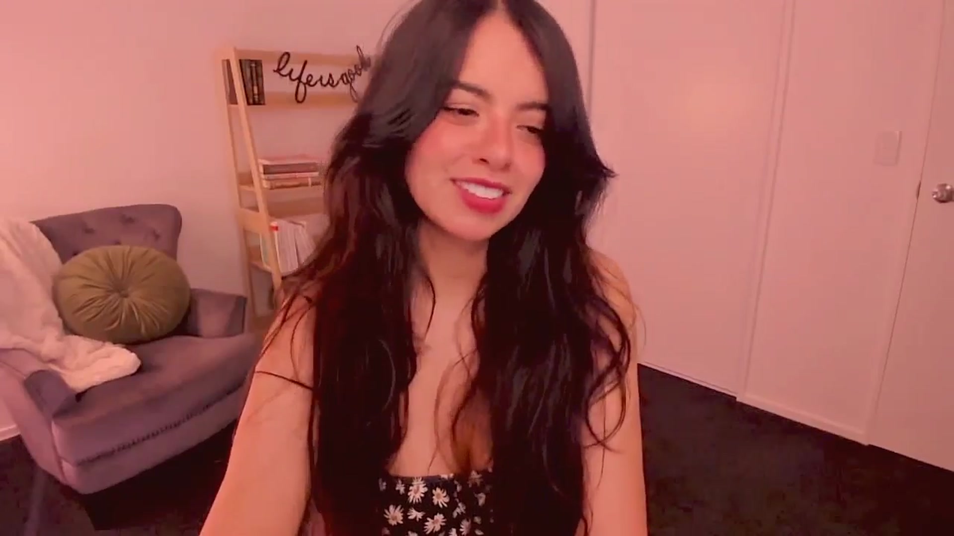 Gallery image thumbnail from NinaSage's myfreecams stream on, 08/28/2025, 02:01 image 18 of 20