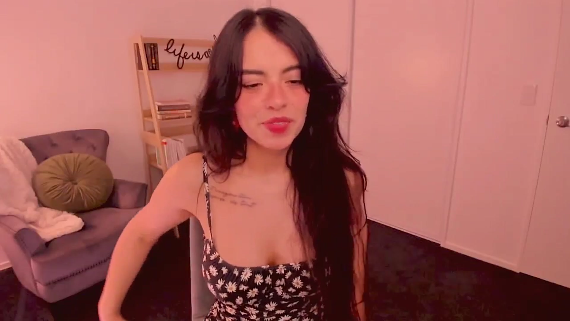 Gallery image thumbnail from NinaSage's myfreecams stream on, 08/28/2025, 02:01 image 19 of 20