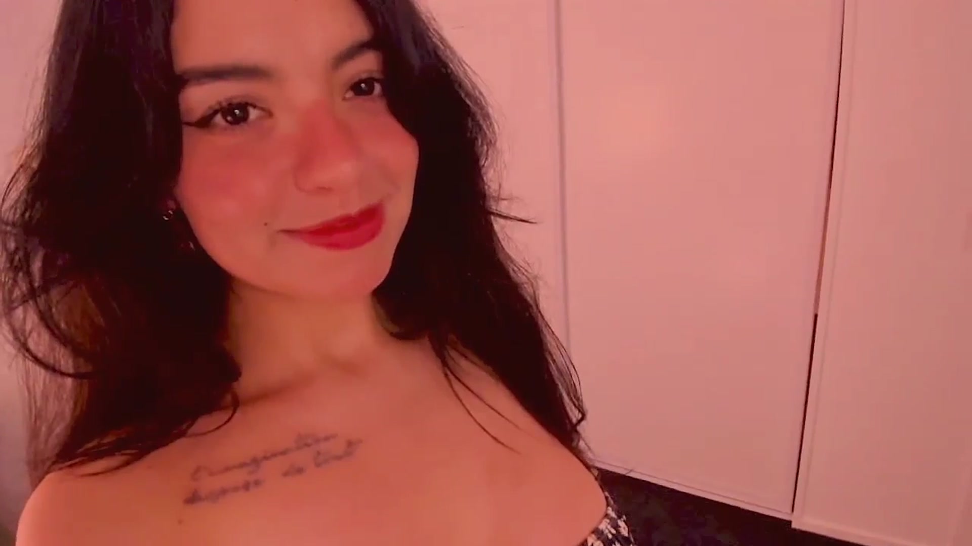 Gallery image thumbnail from NinaSage's myfreecams stream on, 08/28/2025, 02:01 image 10 of 20