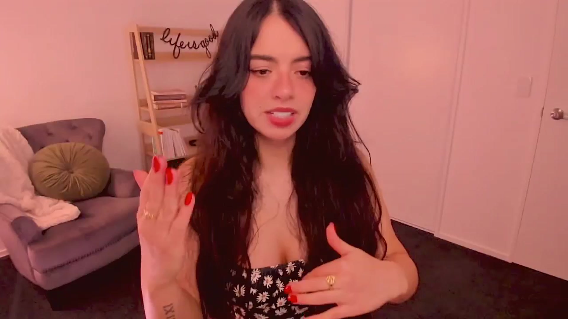 Gallery image thumbnail from NinaSage's myfreecams stream on, 08/28/2025, 02:01 image 5 of 20