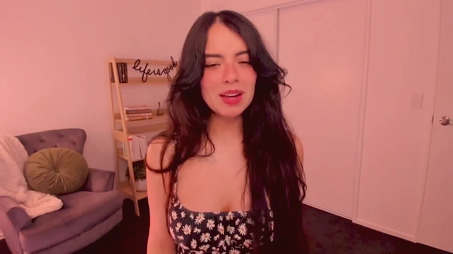 Gallery image thumbnail from NinaSage's myfreecams stream on, 08/28/2025, 02:01 image 9 of 20