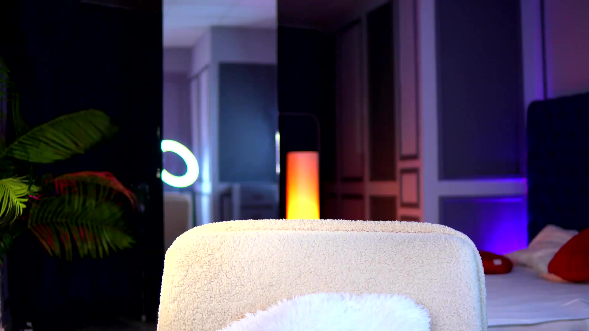 Gallery image thumbnail from NinaSolenne's myfreecams stream on, 08/31/2026, 24:33 image 2 of 20
