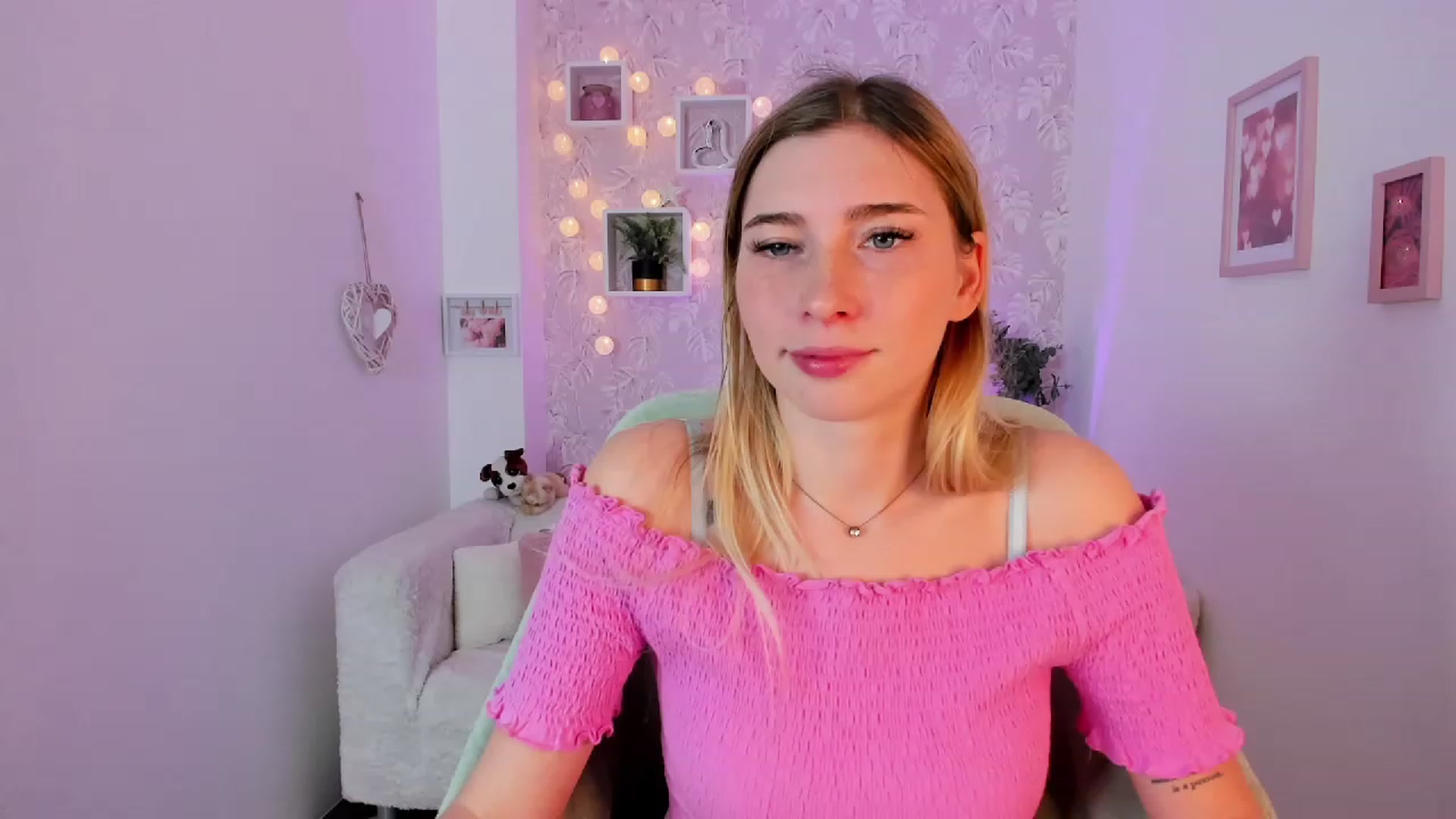 Gallery image thumbnail from Nina_Croft's myfreecams stream on, 01/26/2023, 19:45 image 9 of 20