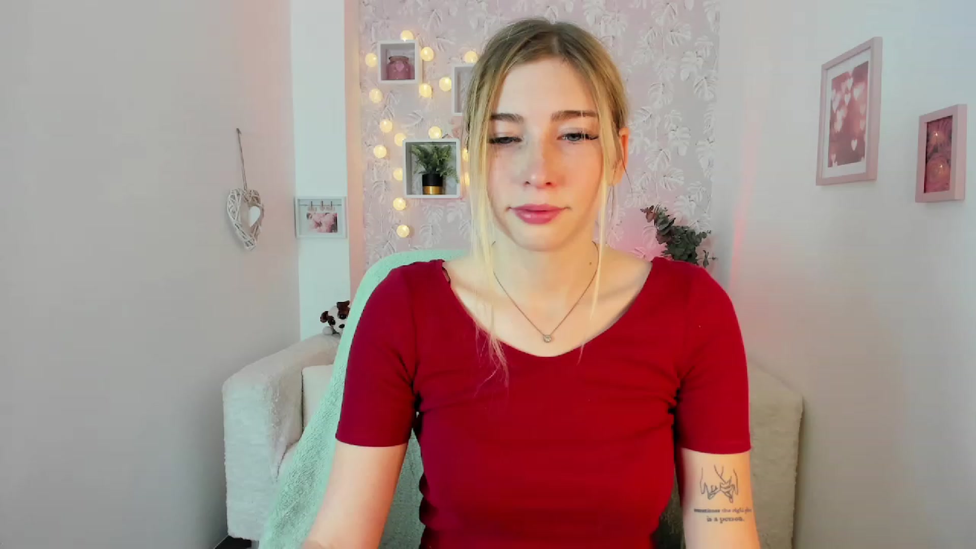 Gallery image thumbnail from Nina_Croft's myfreecams stream on, 01/27/2023, 19:56 image 8 of 20